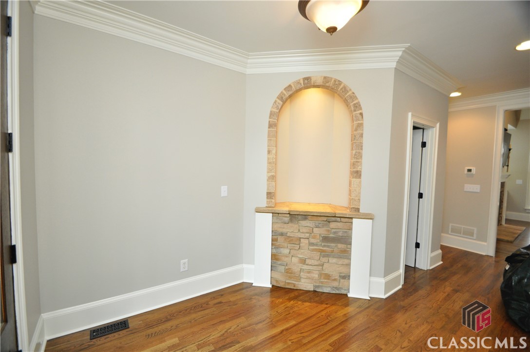 1070 Lexington Court