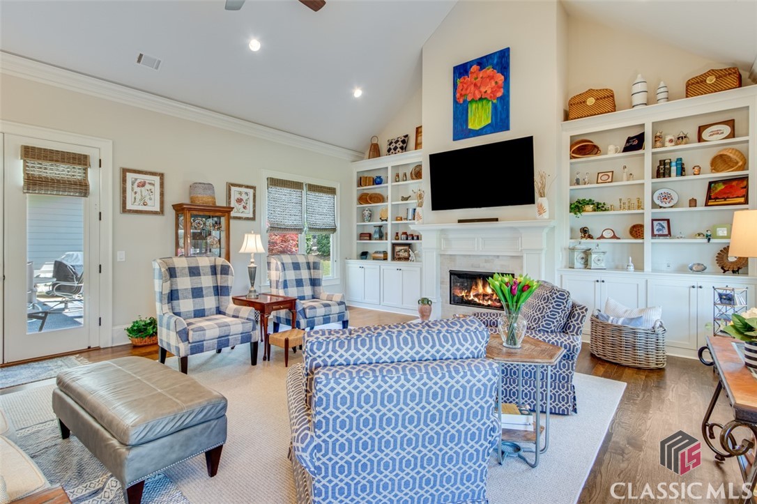 2616 Bent Pine Drive