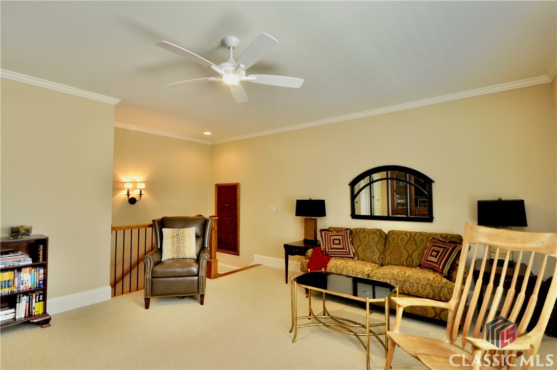 2810 Kestrel Drive