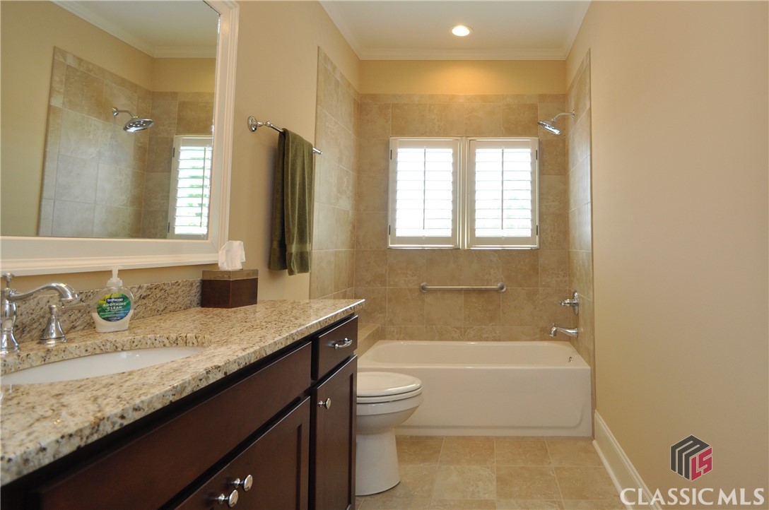 2810 Kestrel Drive