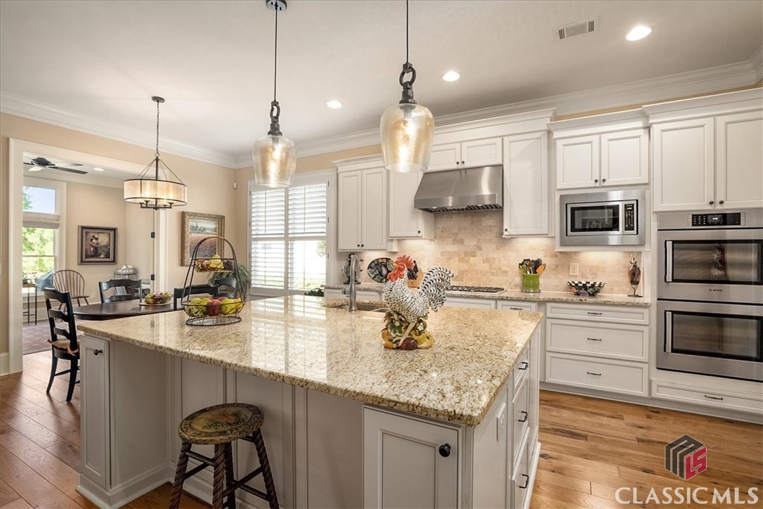 2810 Kestrel Drive