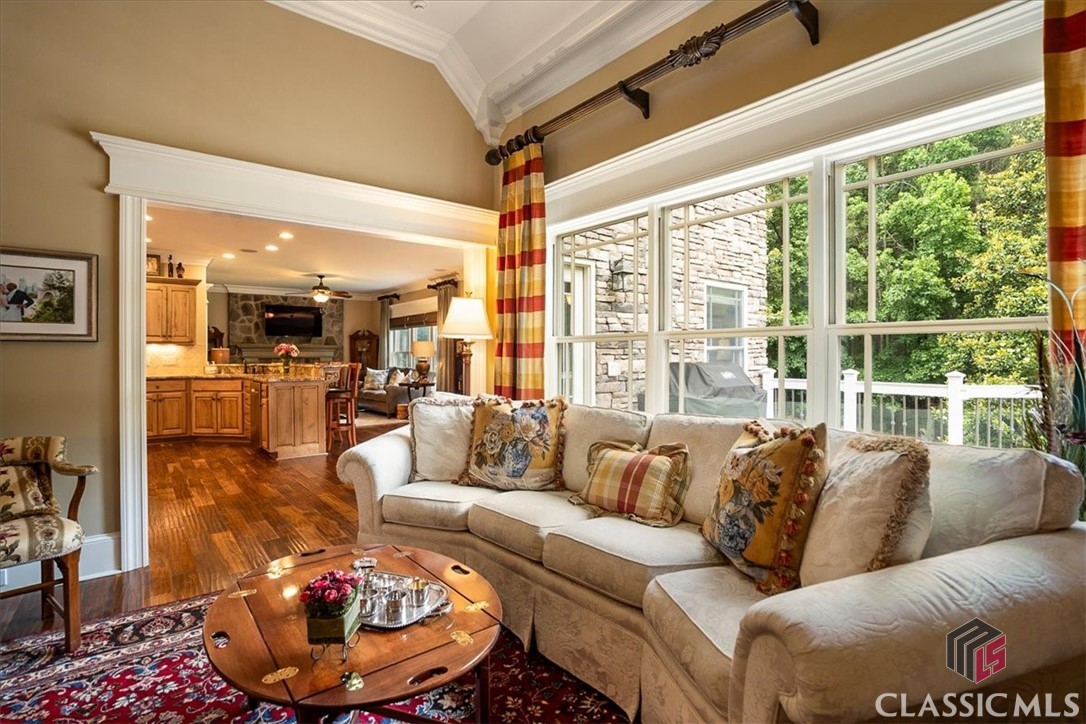 2481 Lakewood Manor Drive