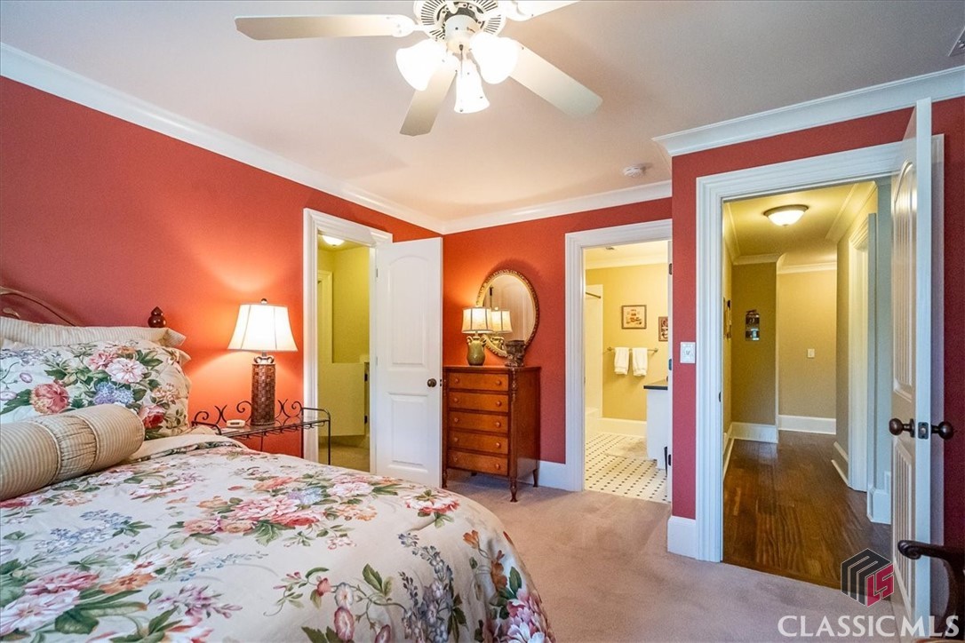 2481 Lakewood Manor Drive