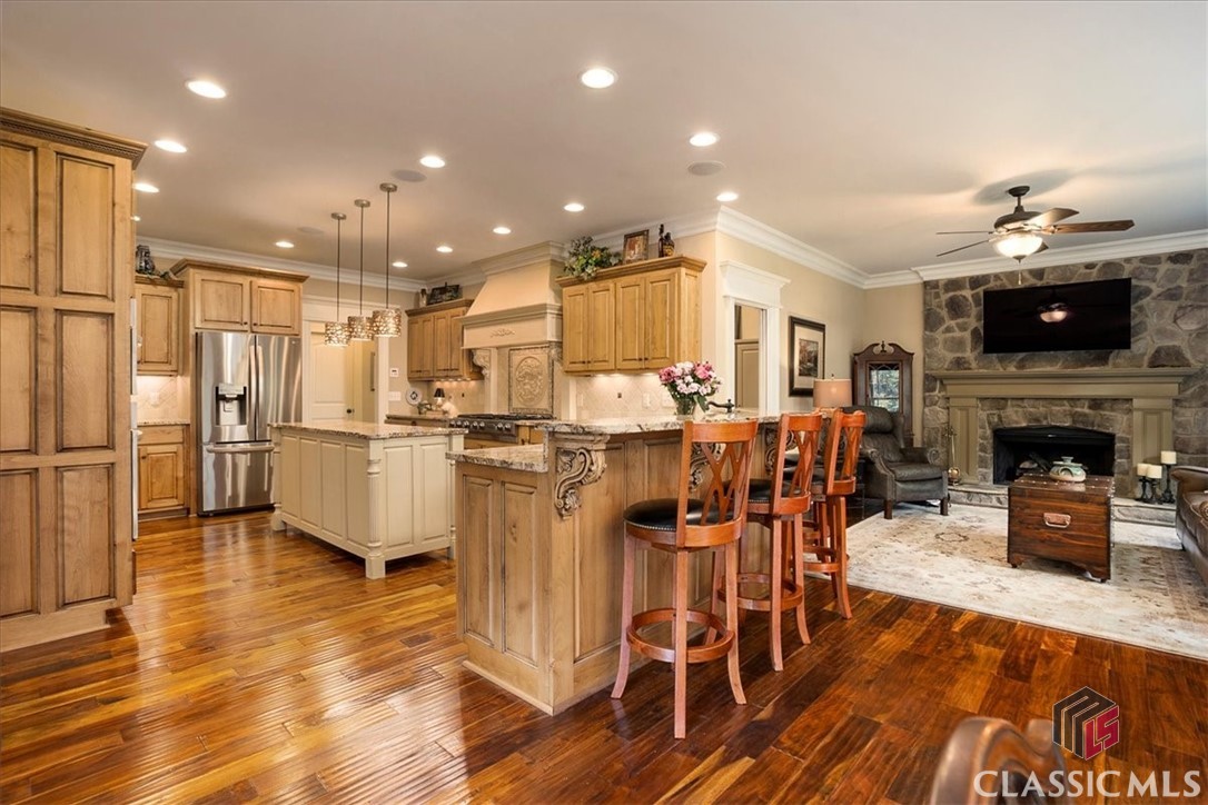 2481 Lakewood Manor Drive
