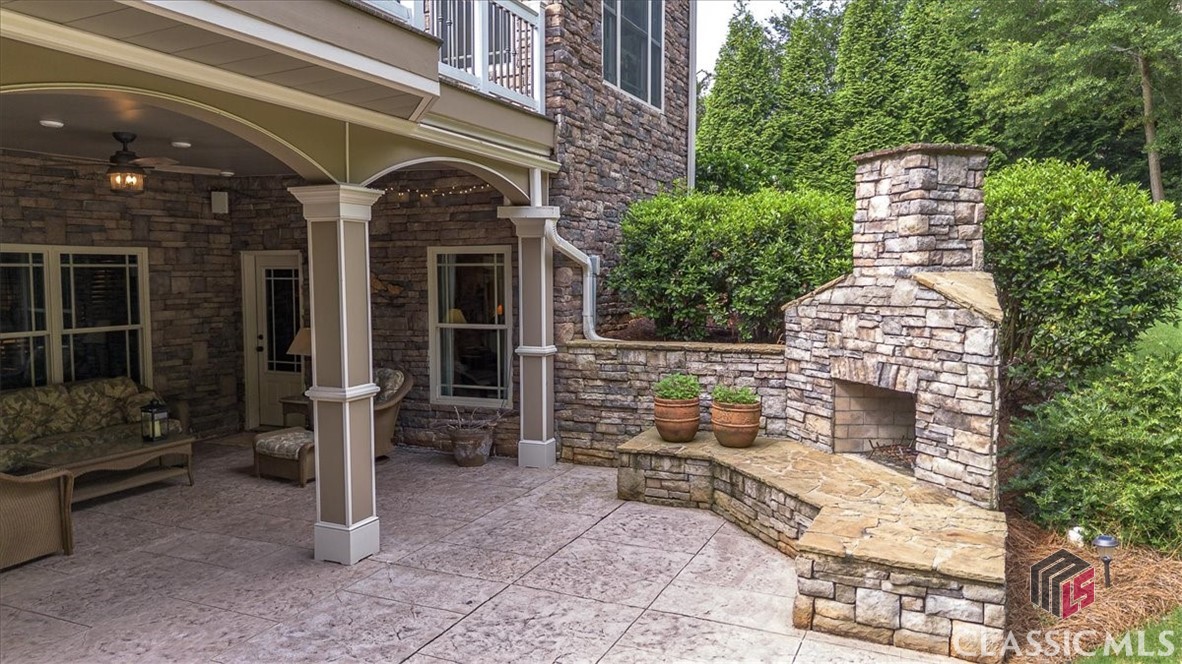 2481 Lakewood Manor Drive