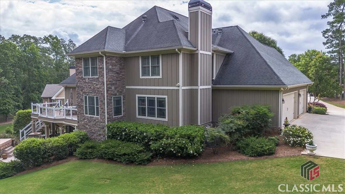 2481 Lakewood Manor Drive