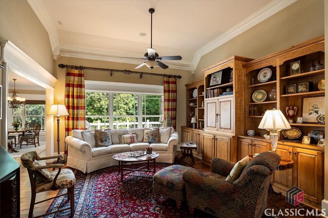 2481 Lakewood Manor Drive