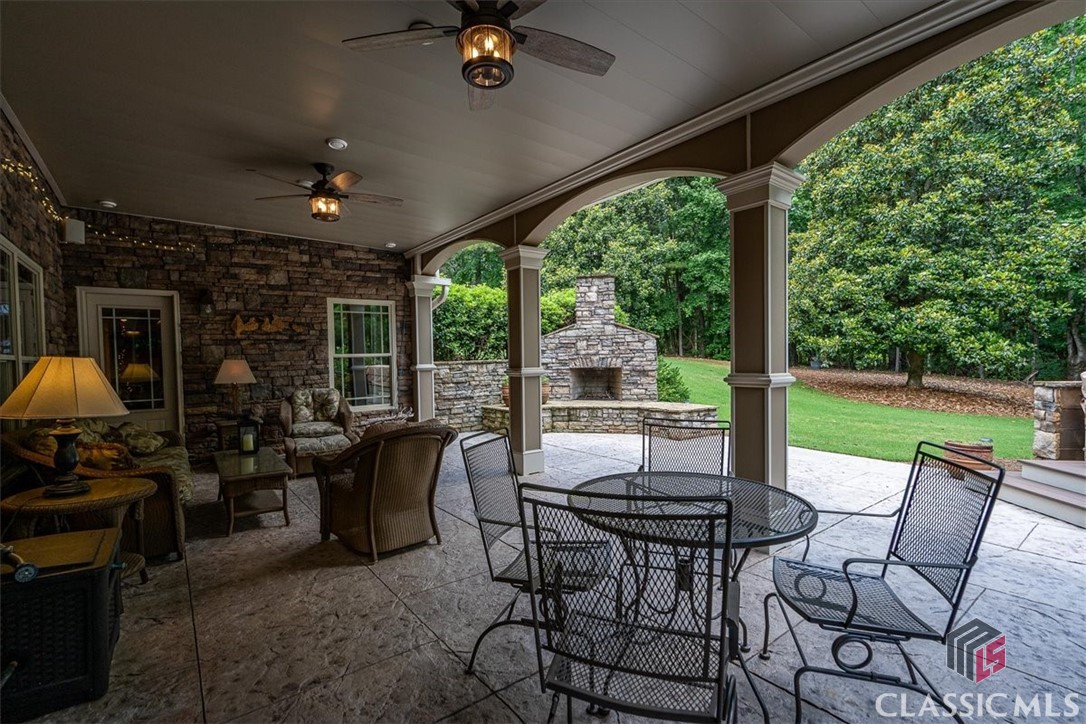 2481 Lakewood Manor Drive