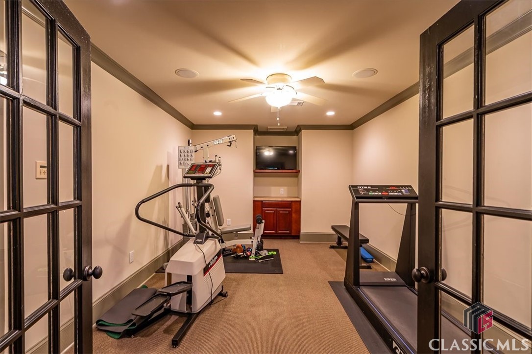 2481 Lakewood Manor Drive