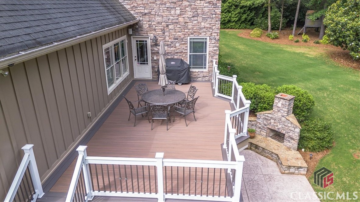 2481 Lakewood Manor Drive