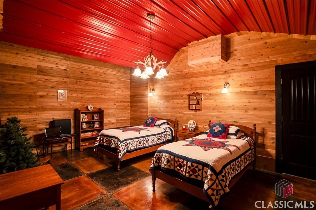 2481 Lakewood Manor Drive