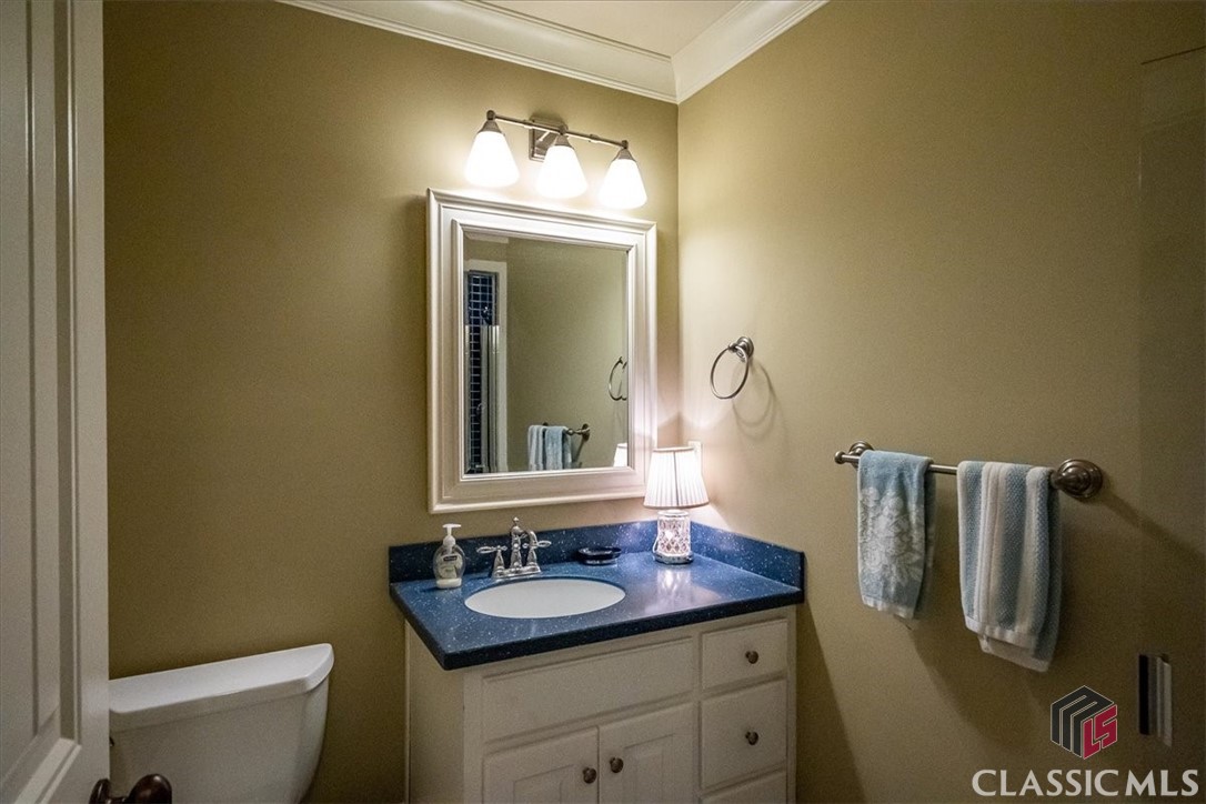 2481 Lakewood Manor Drive