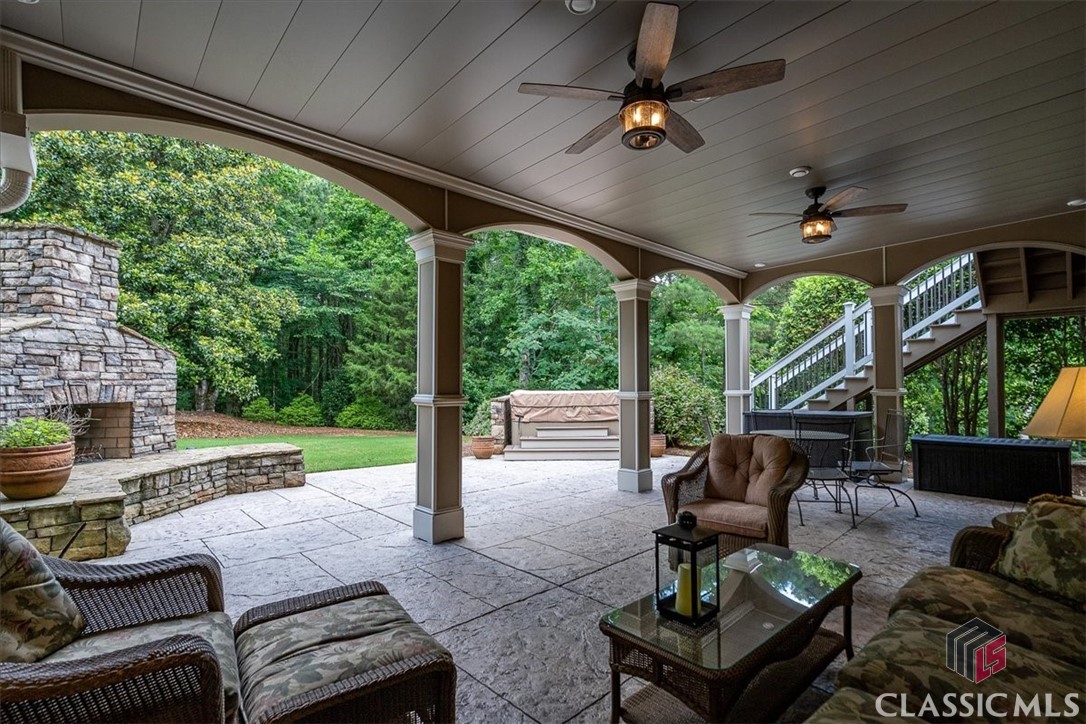 2481 Lakewood Manor Drive