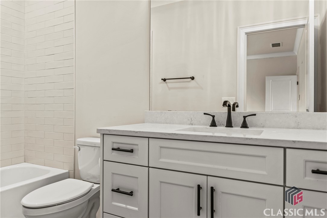 902 Indigo Bunting Road