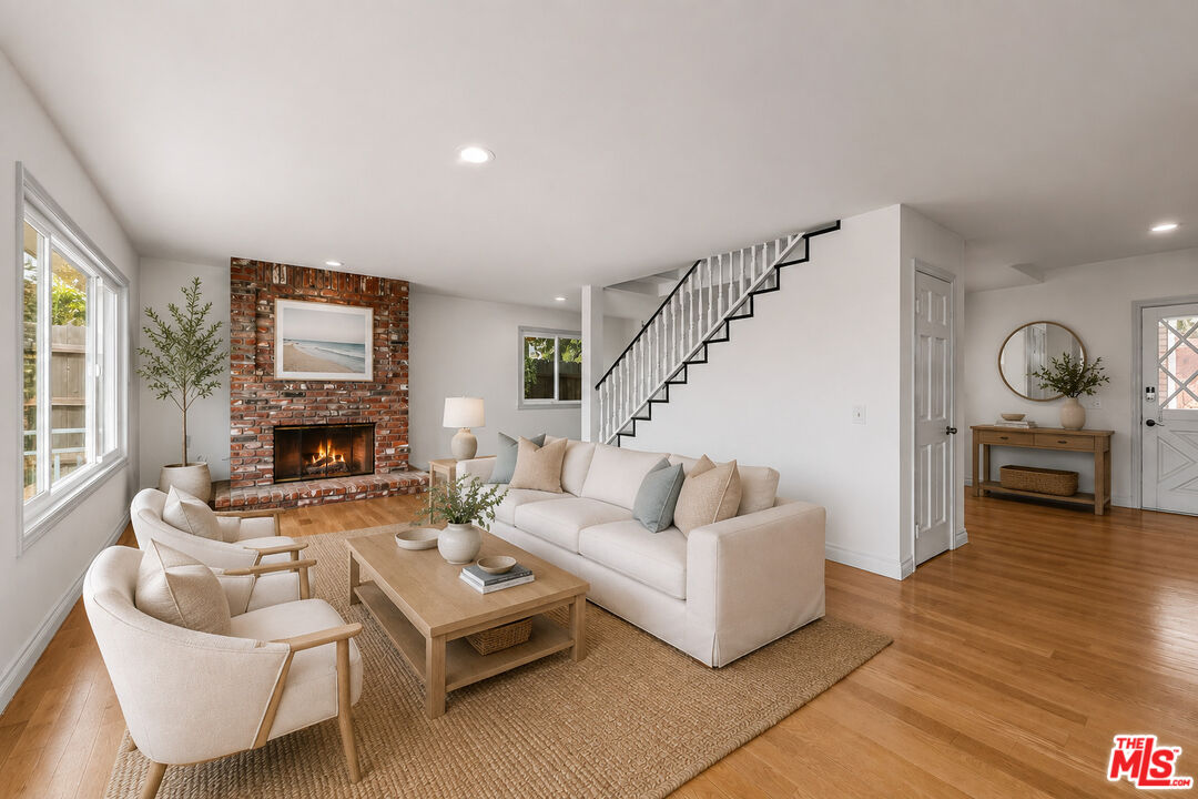 6457 Surfside Way
