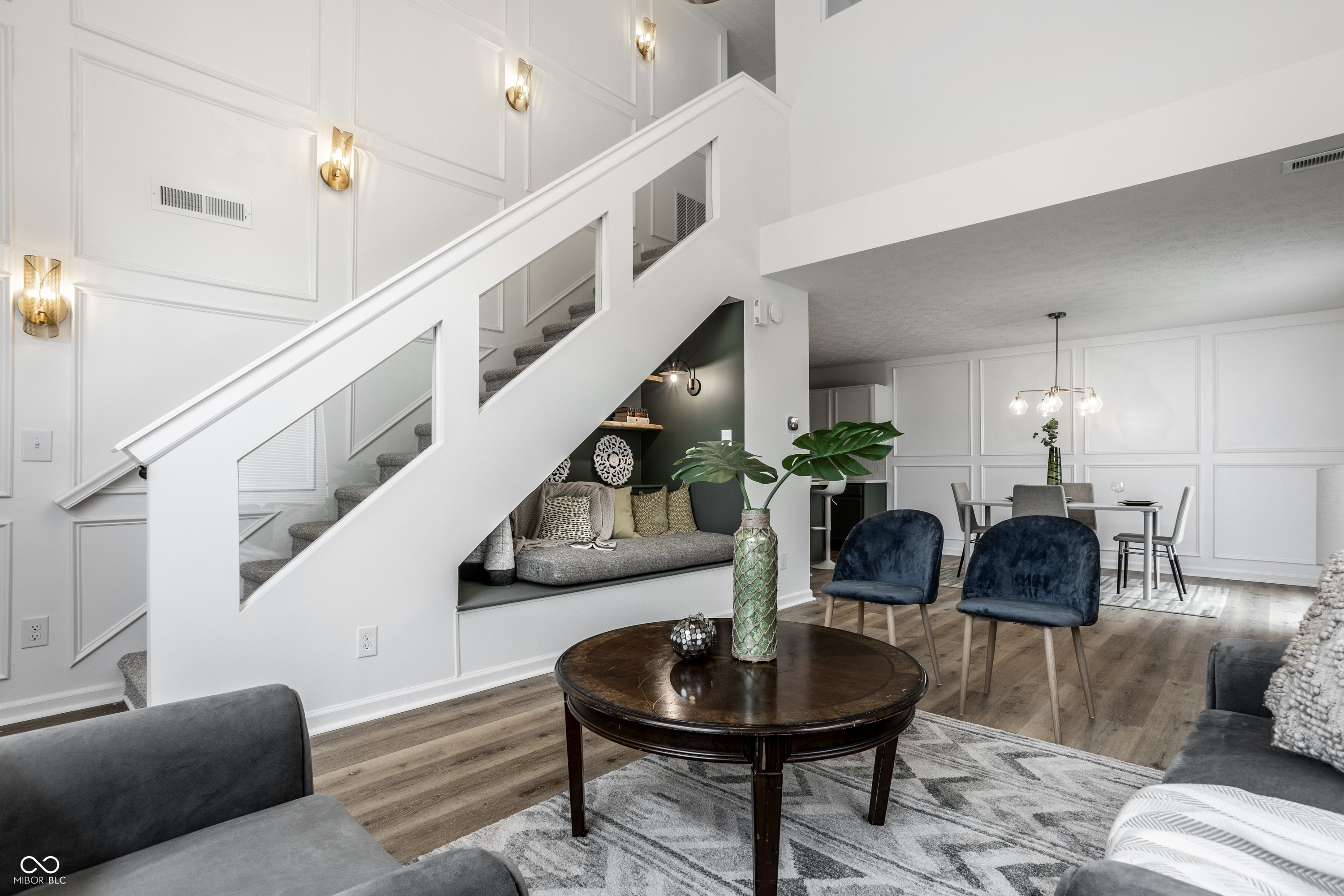 6596 Dunsdin Drive