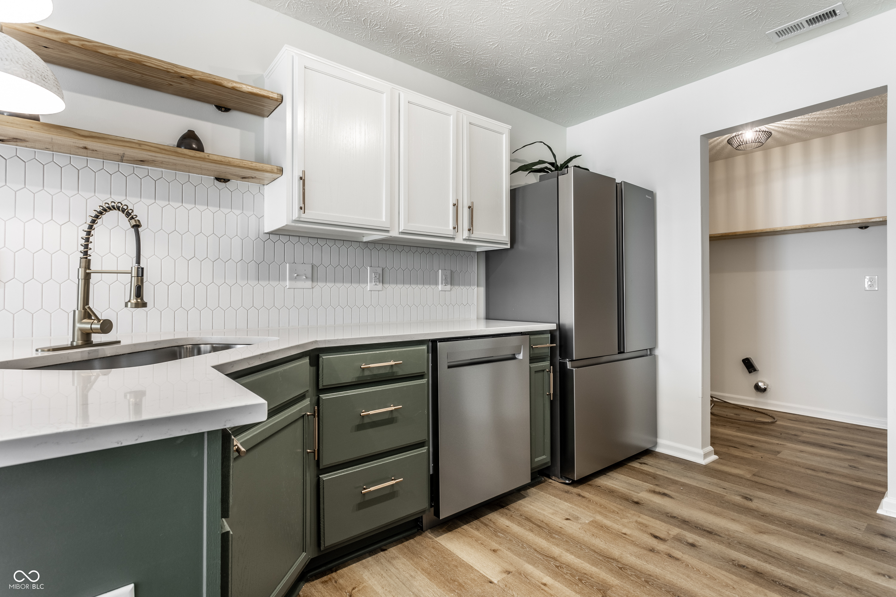 6596 Dunsdin Drive