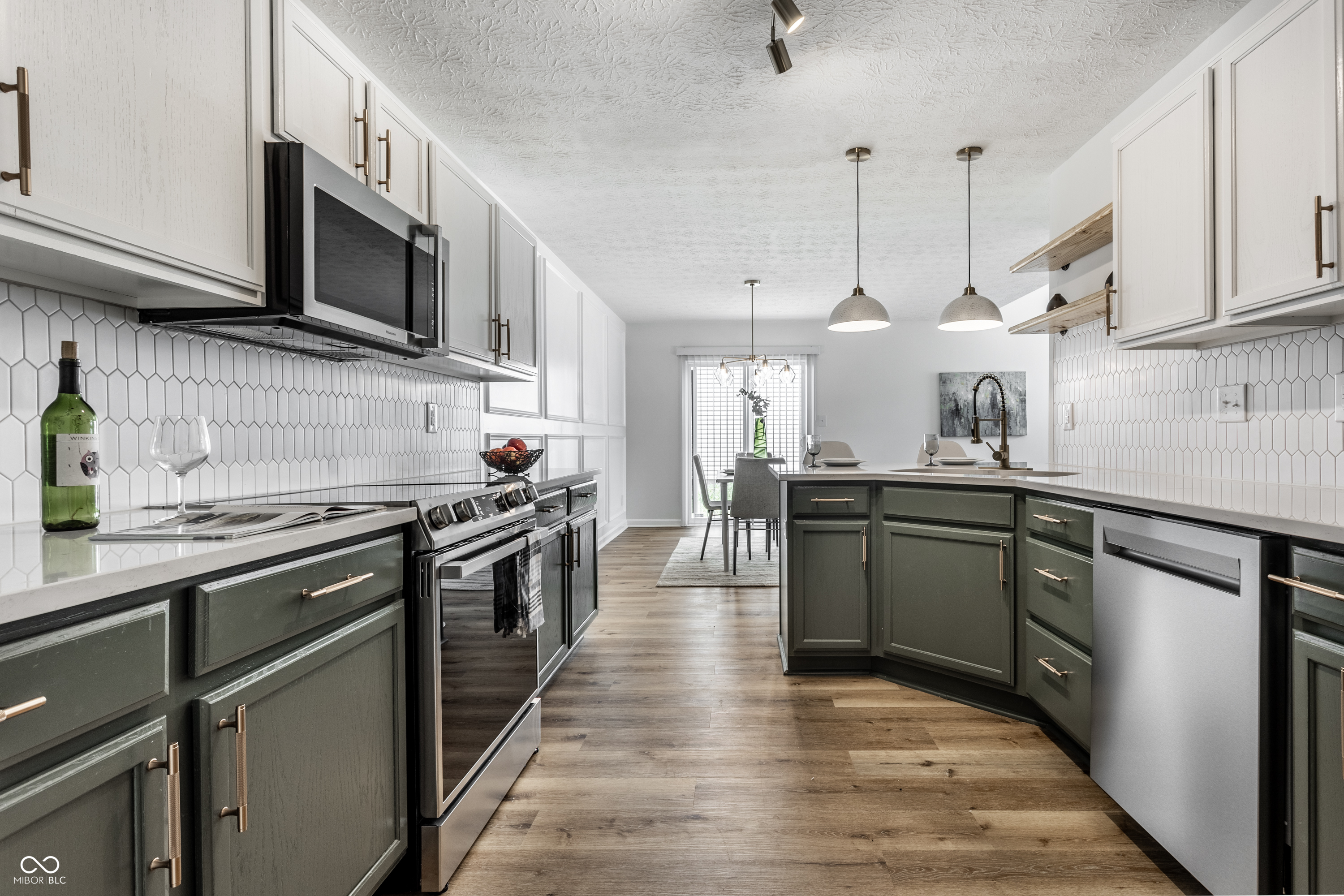 6596 Dunsdin Drive