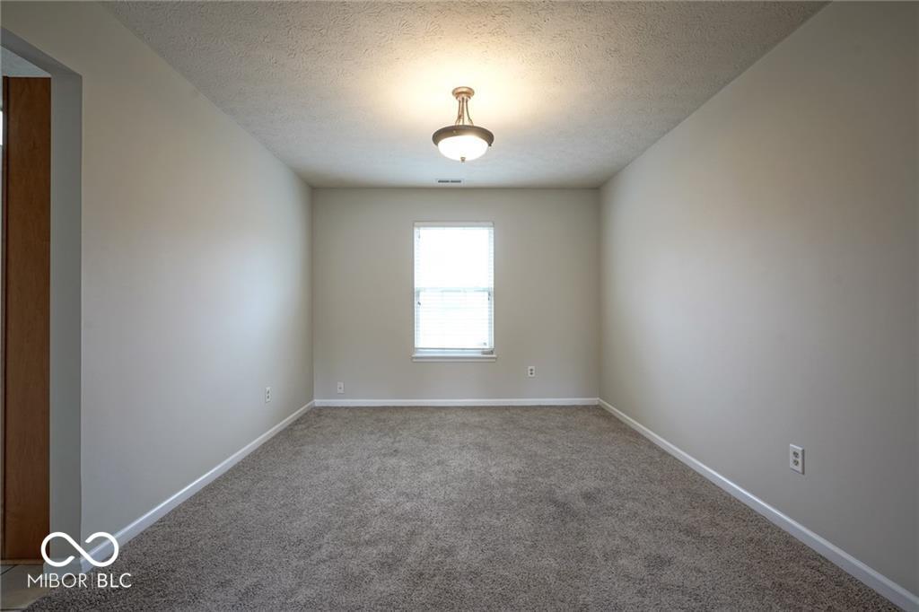 14931 Silver Thorne Way