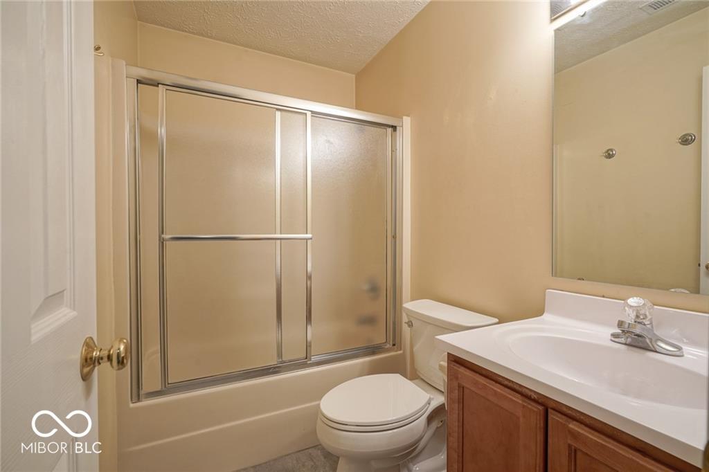 14931 Silver Thorne Way