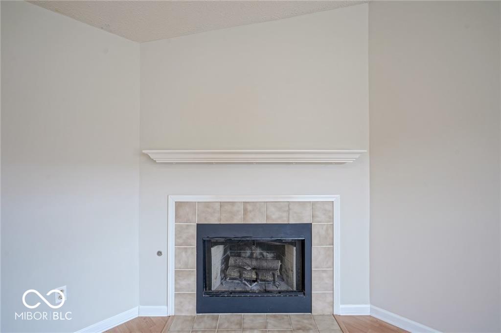 14931 Silver Thorne Way