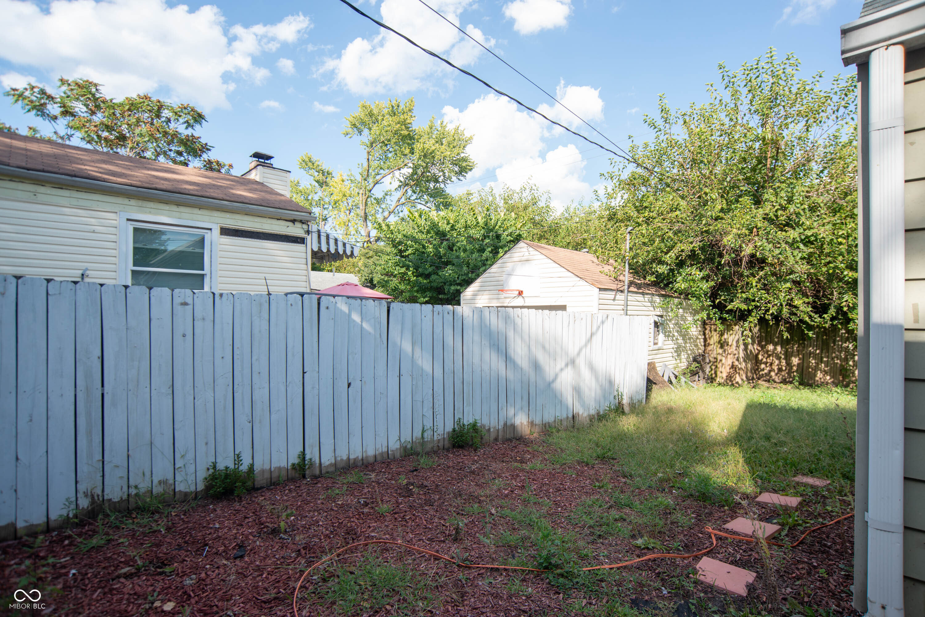 2001 Glenridge Drive
