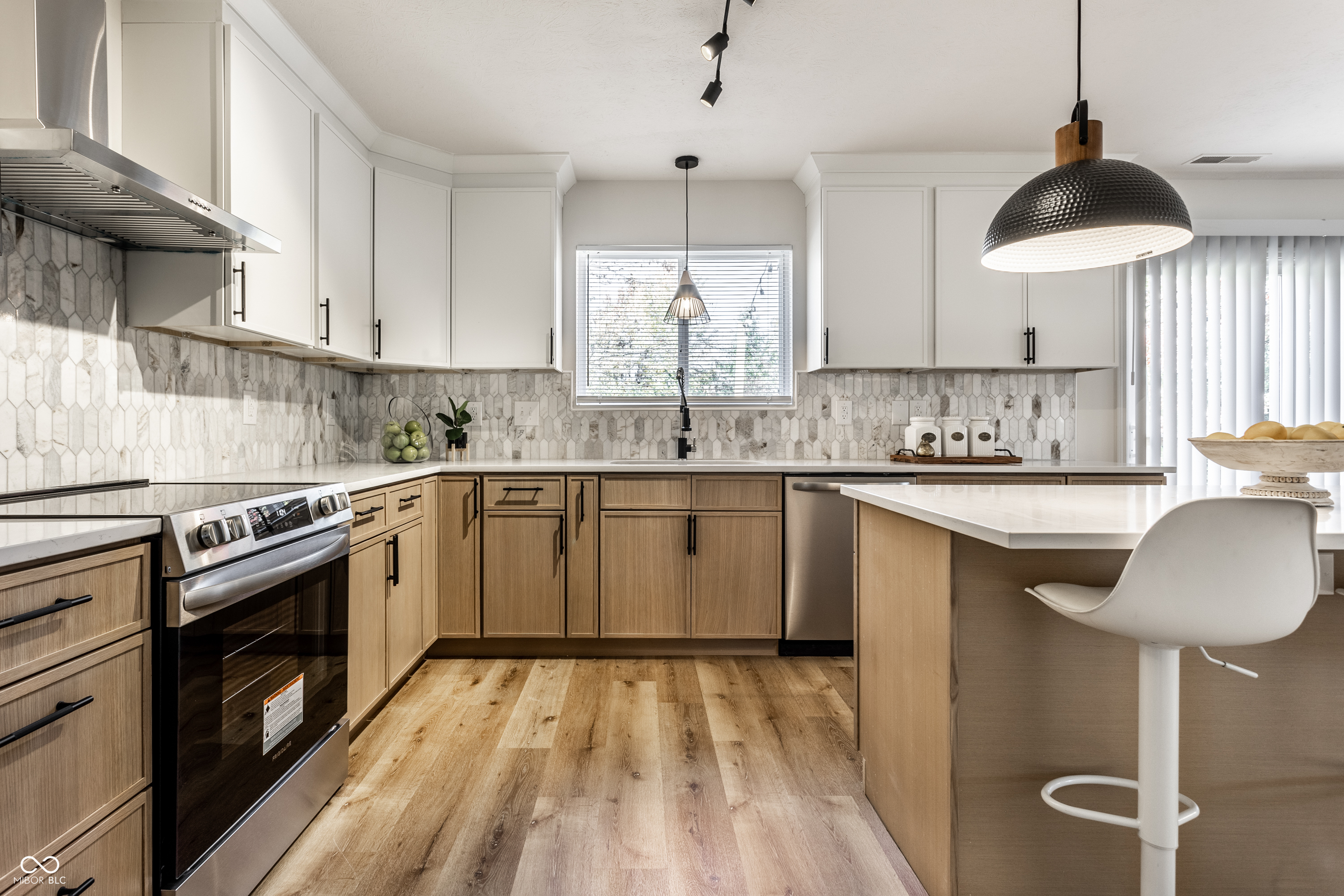 1084 Northcliffe Drive