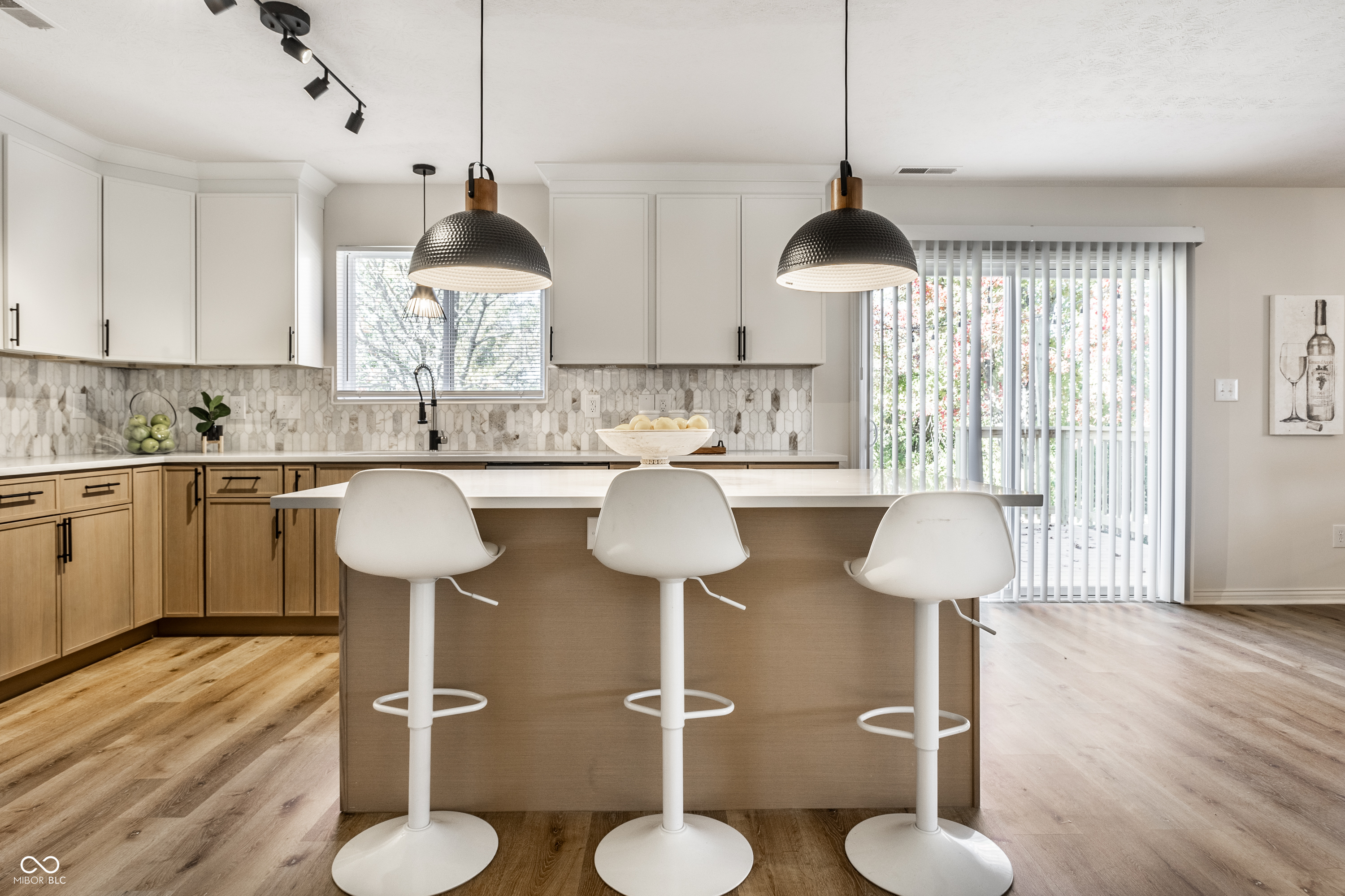 1084 Northcliffe Drive
