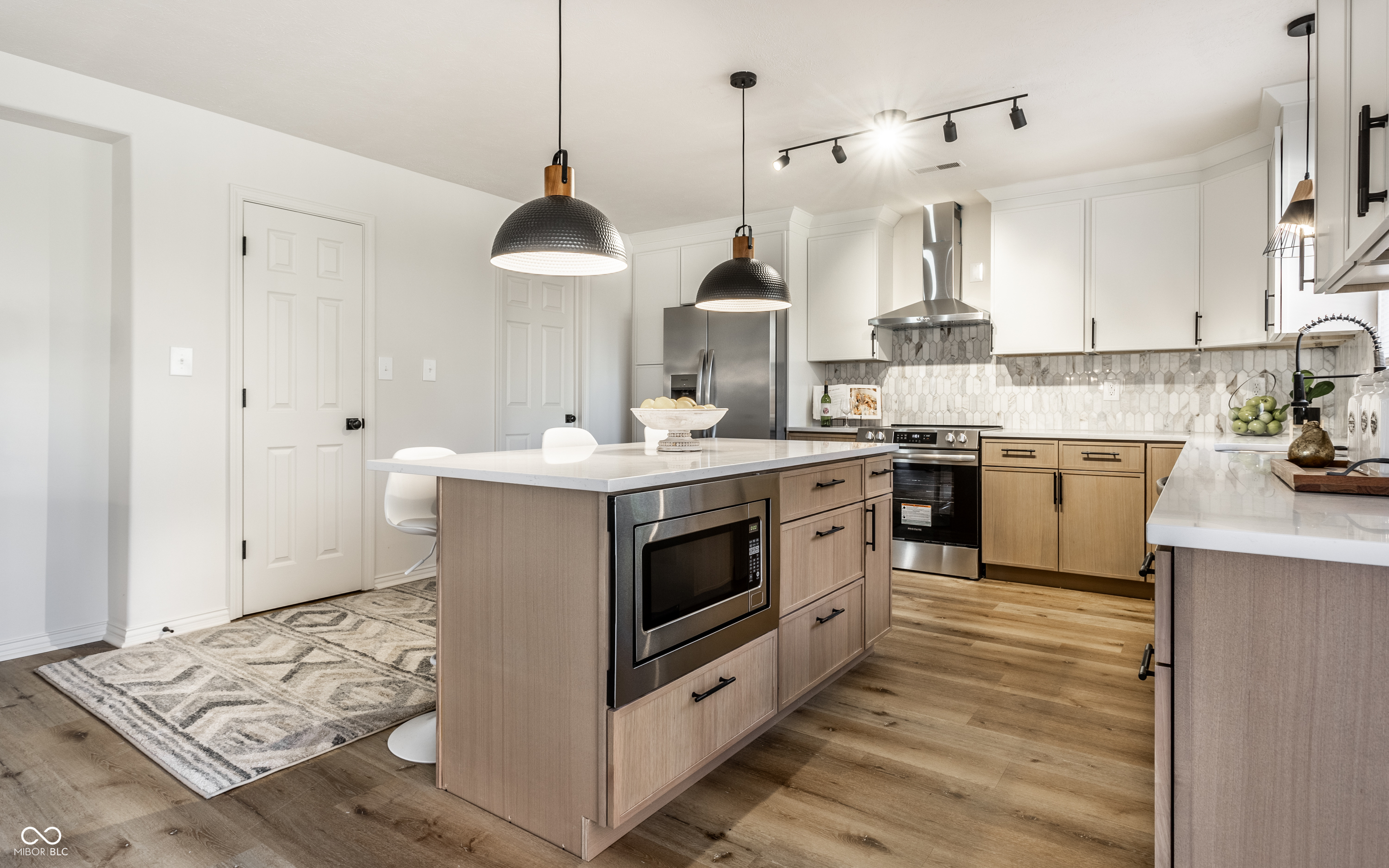 1084 Northcliffe Drive
