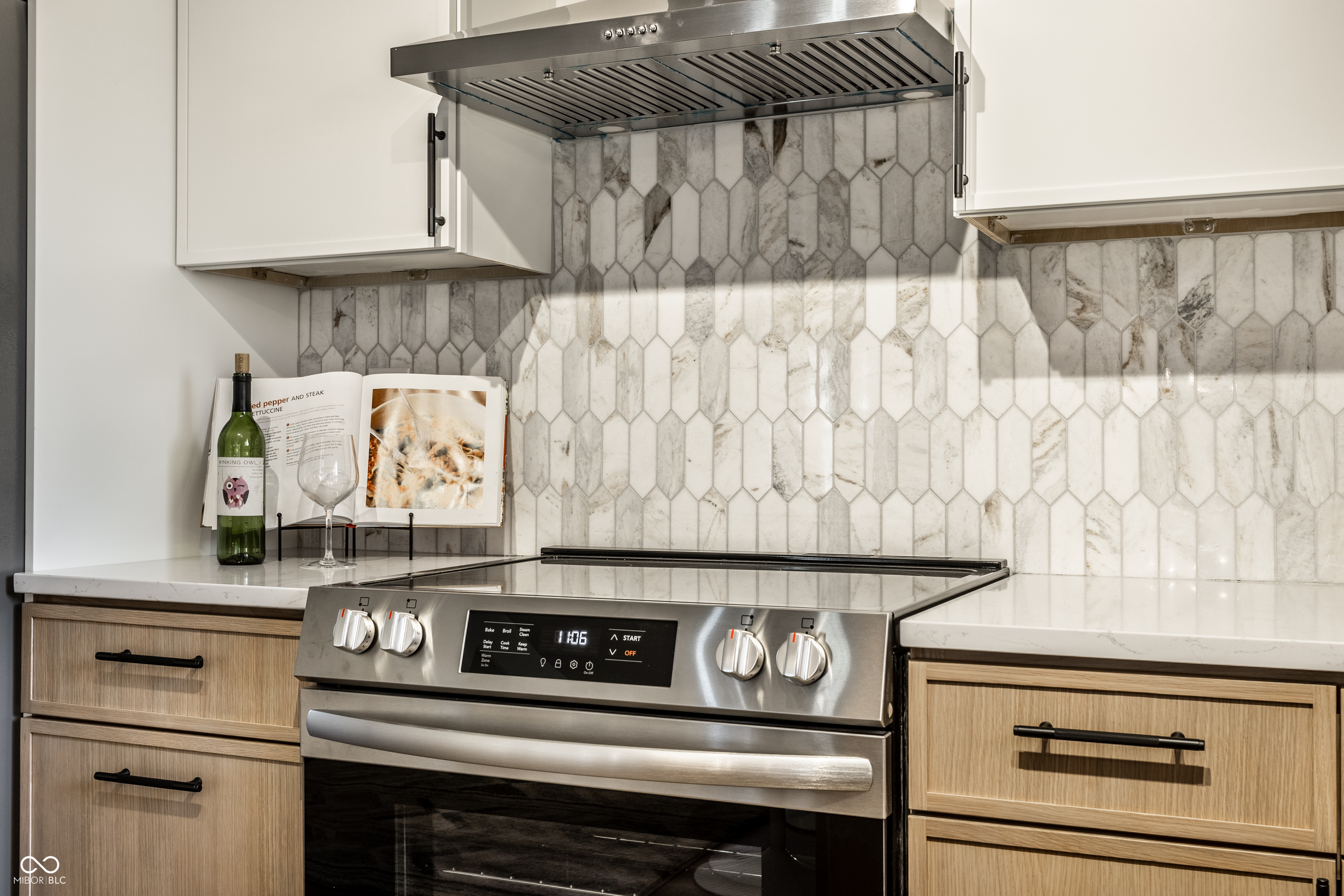 1084 Northcliffe Drive