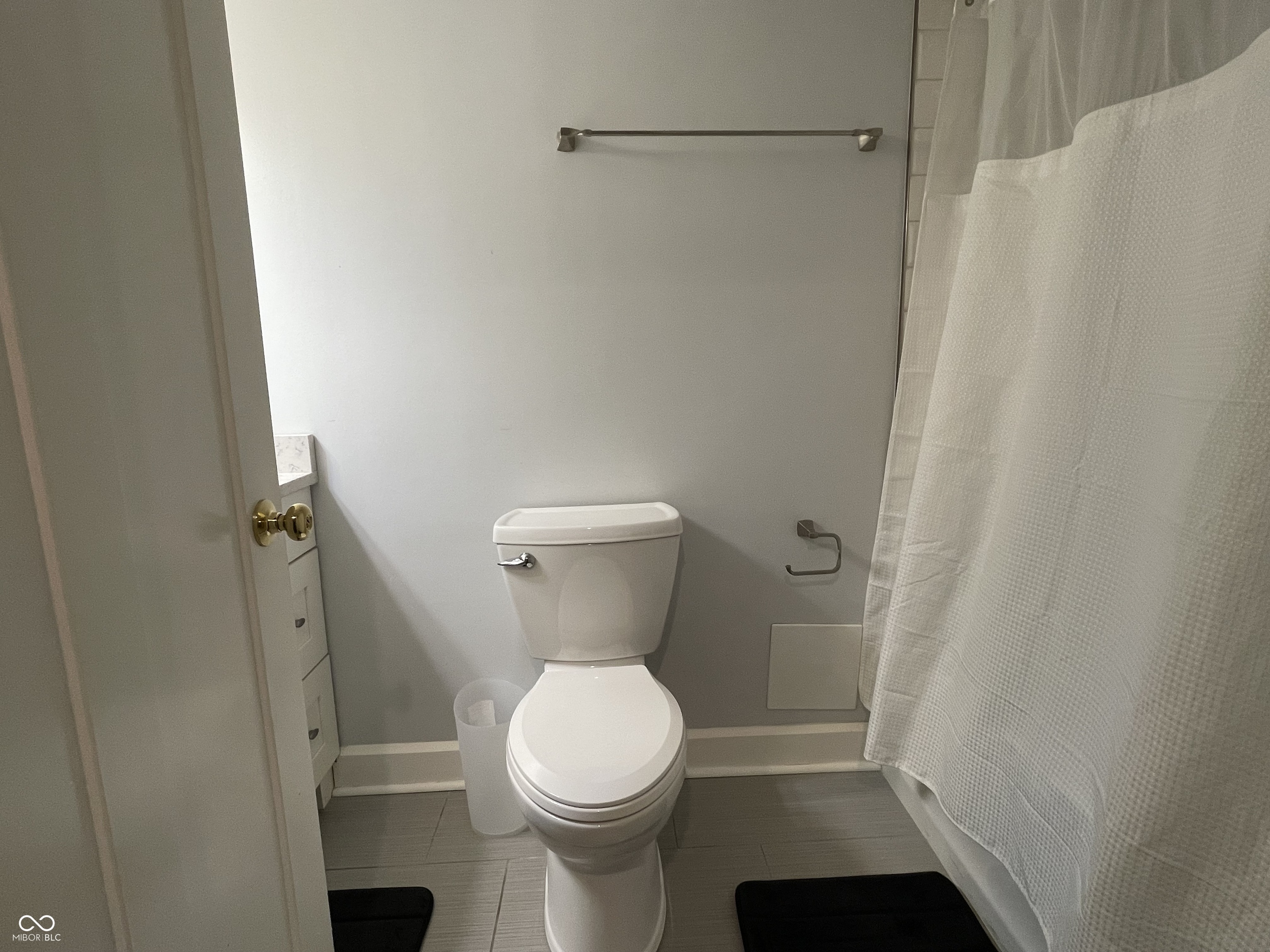 230 E 9th Street Unit: 610