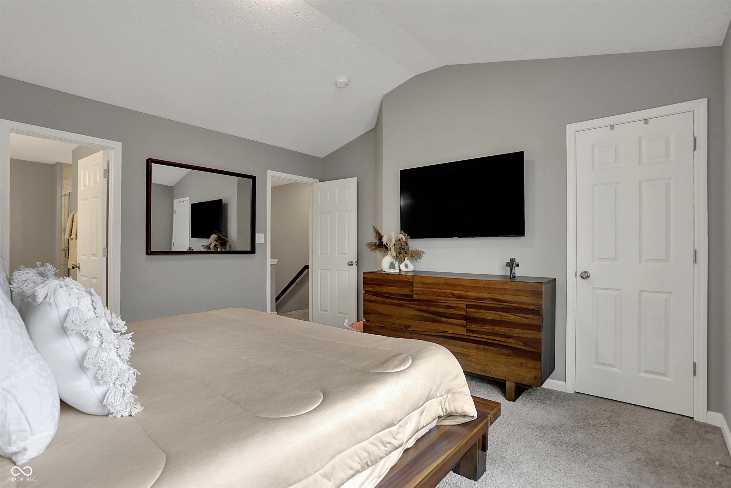 3123 Bolton Square Boulevard