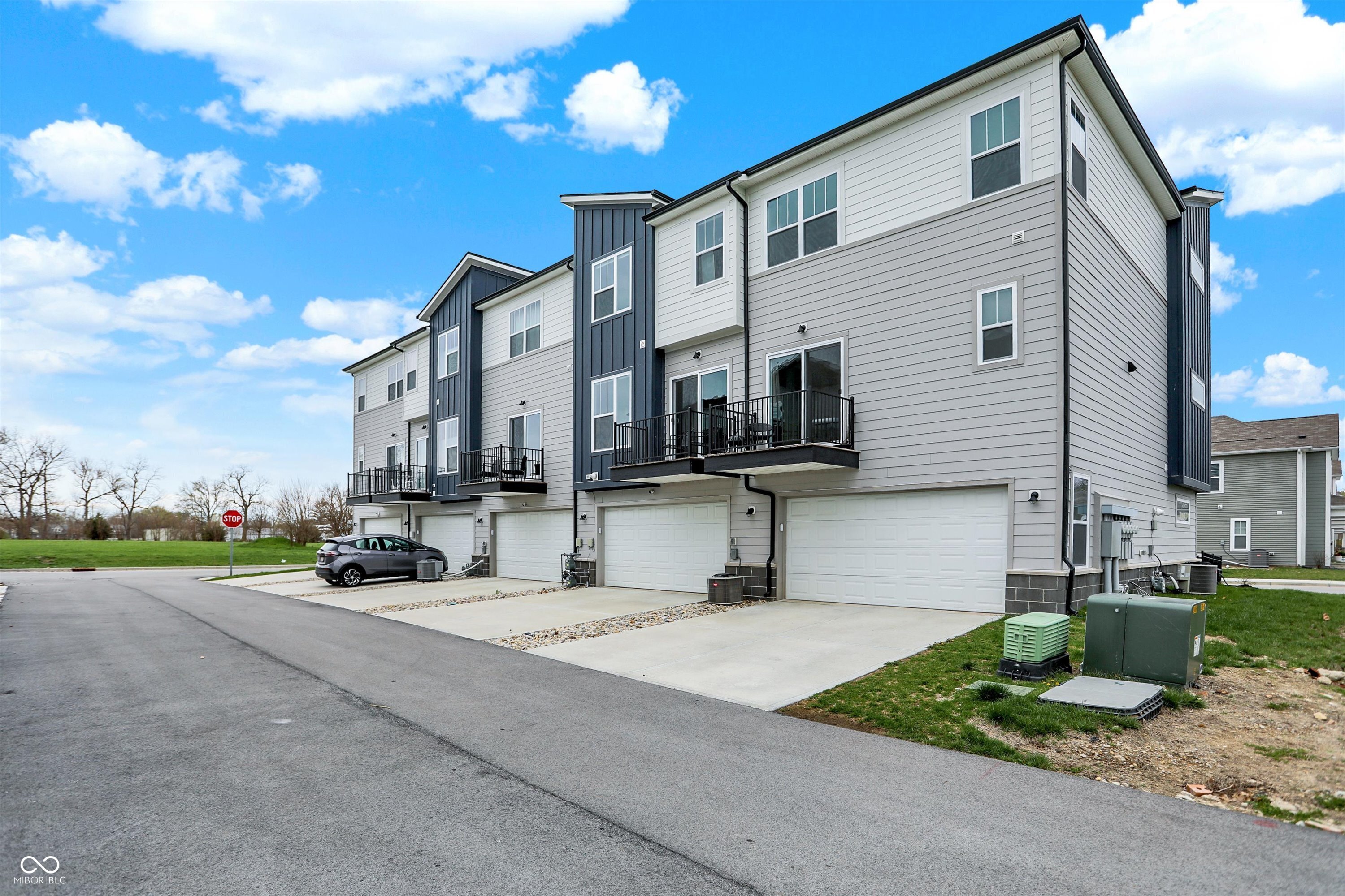 3123 Bolton Square Boulevard