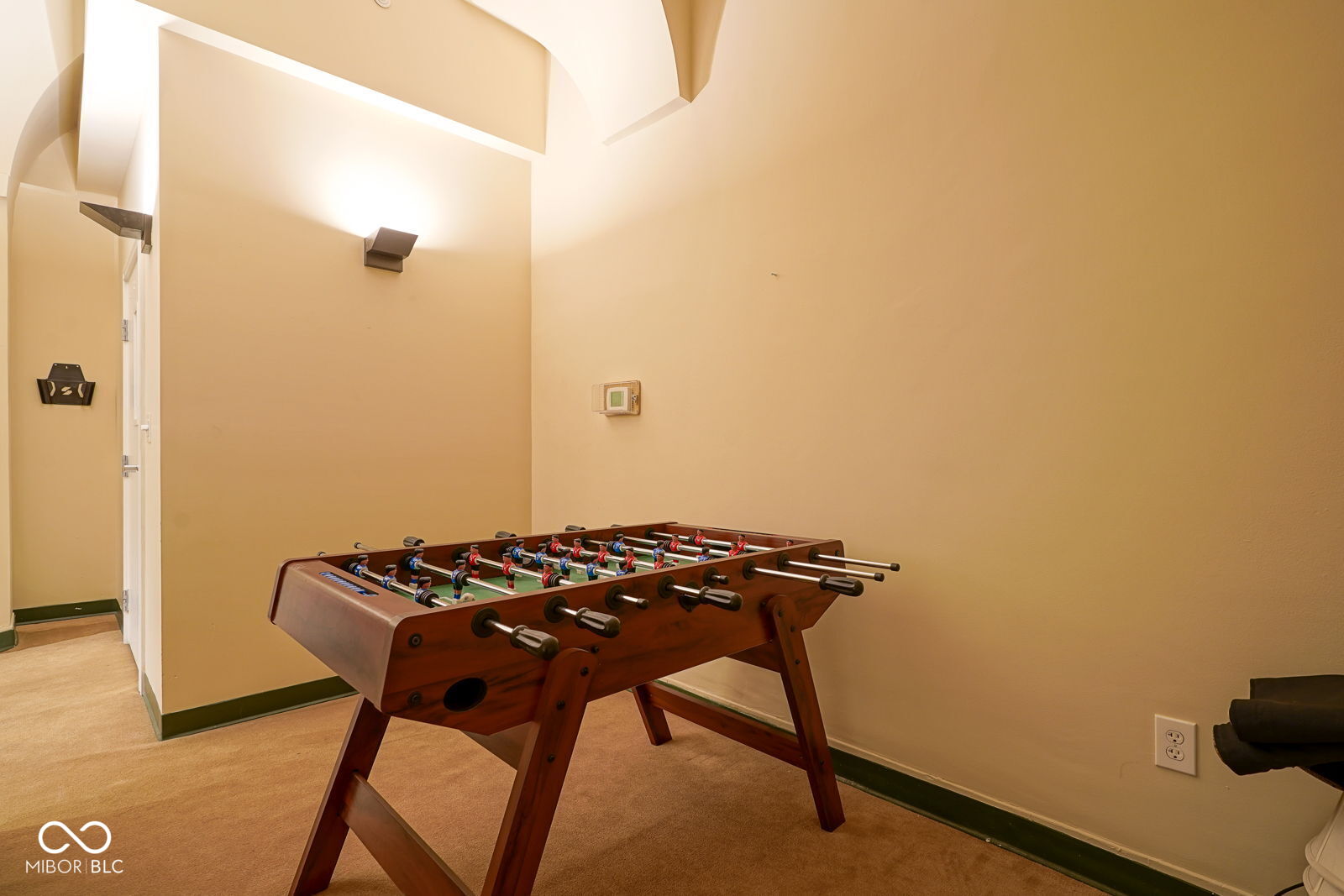 350 N Meridian Street Unit: 505