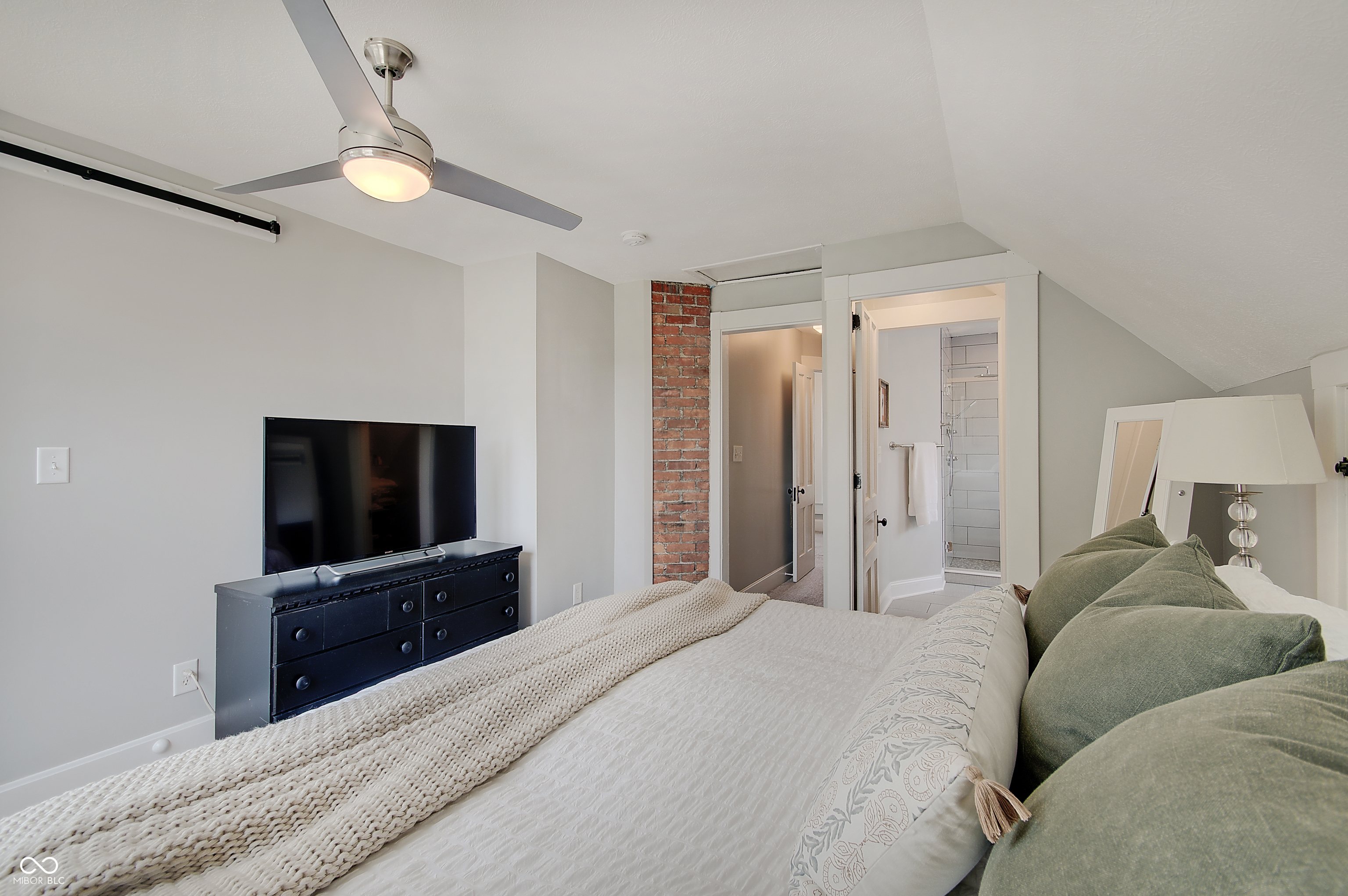 712 Orange Street