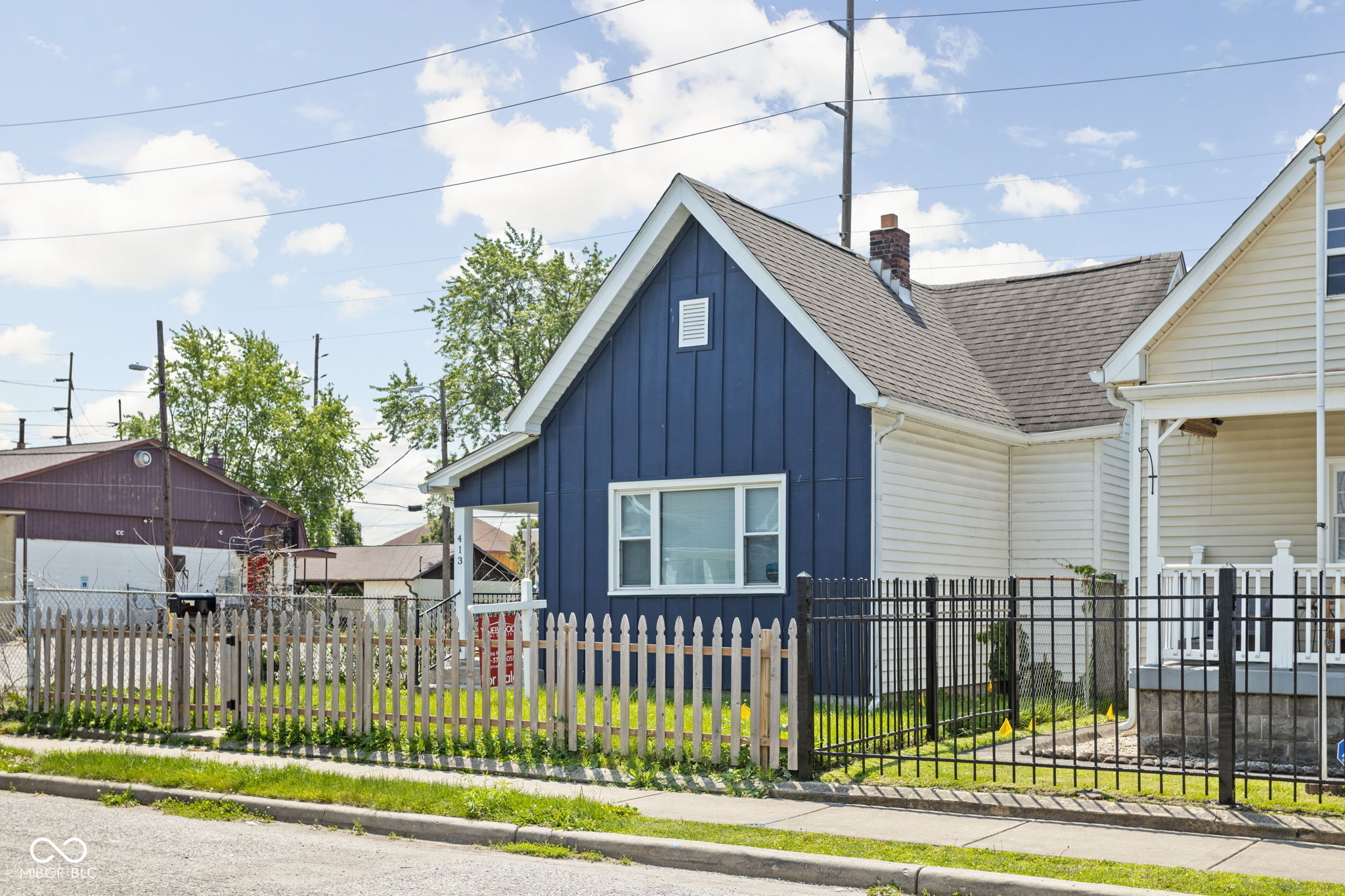 413 E Caven Street