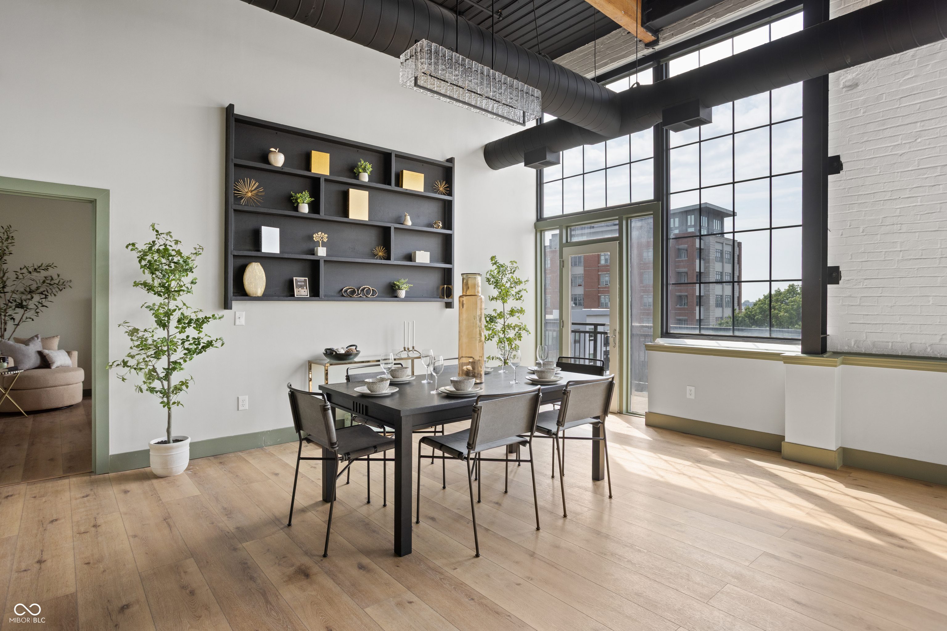 630 N College Avenue Unit: 408