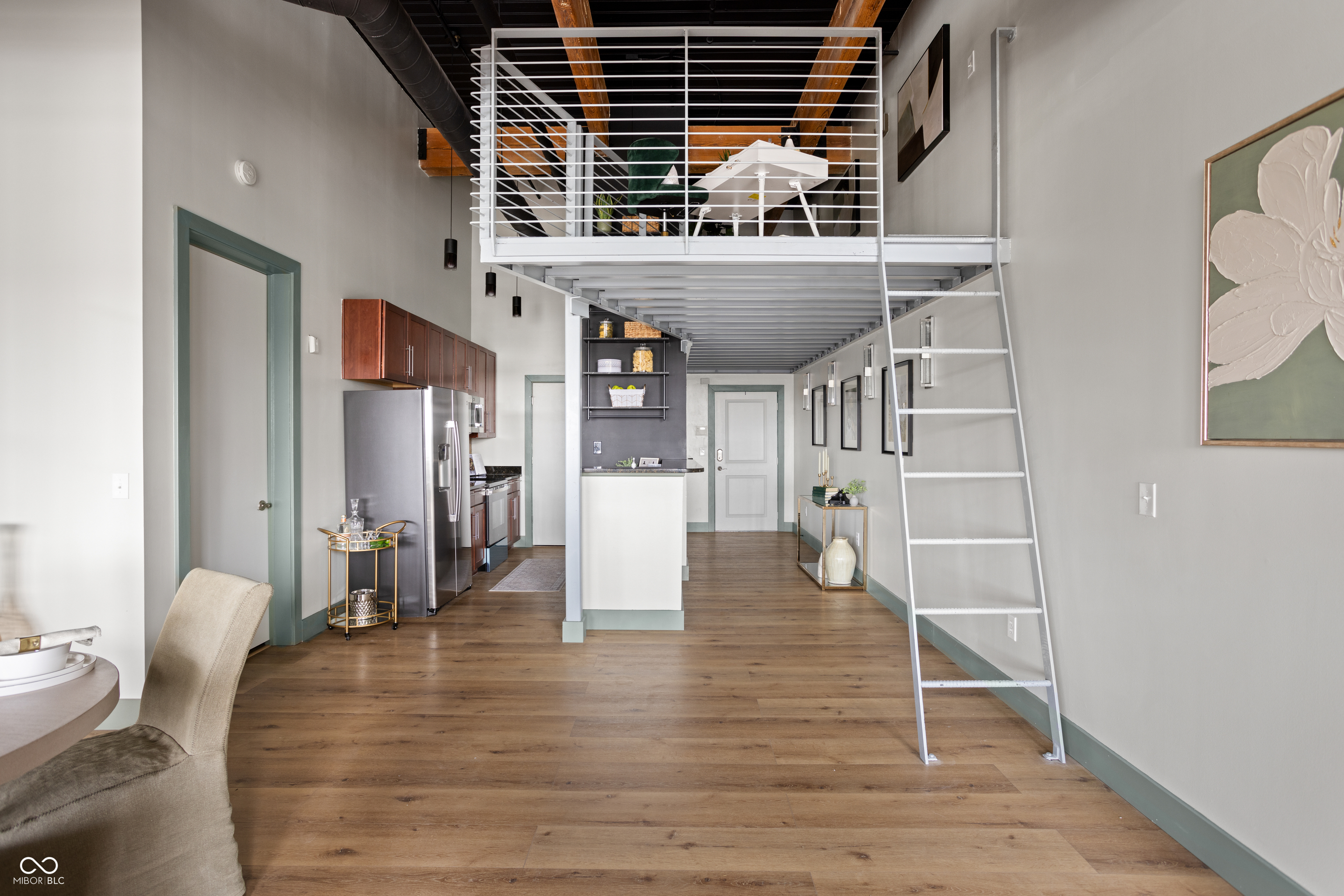 630 N College Avenue Unit: 408