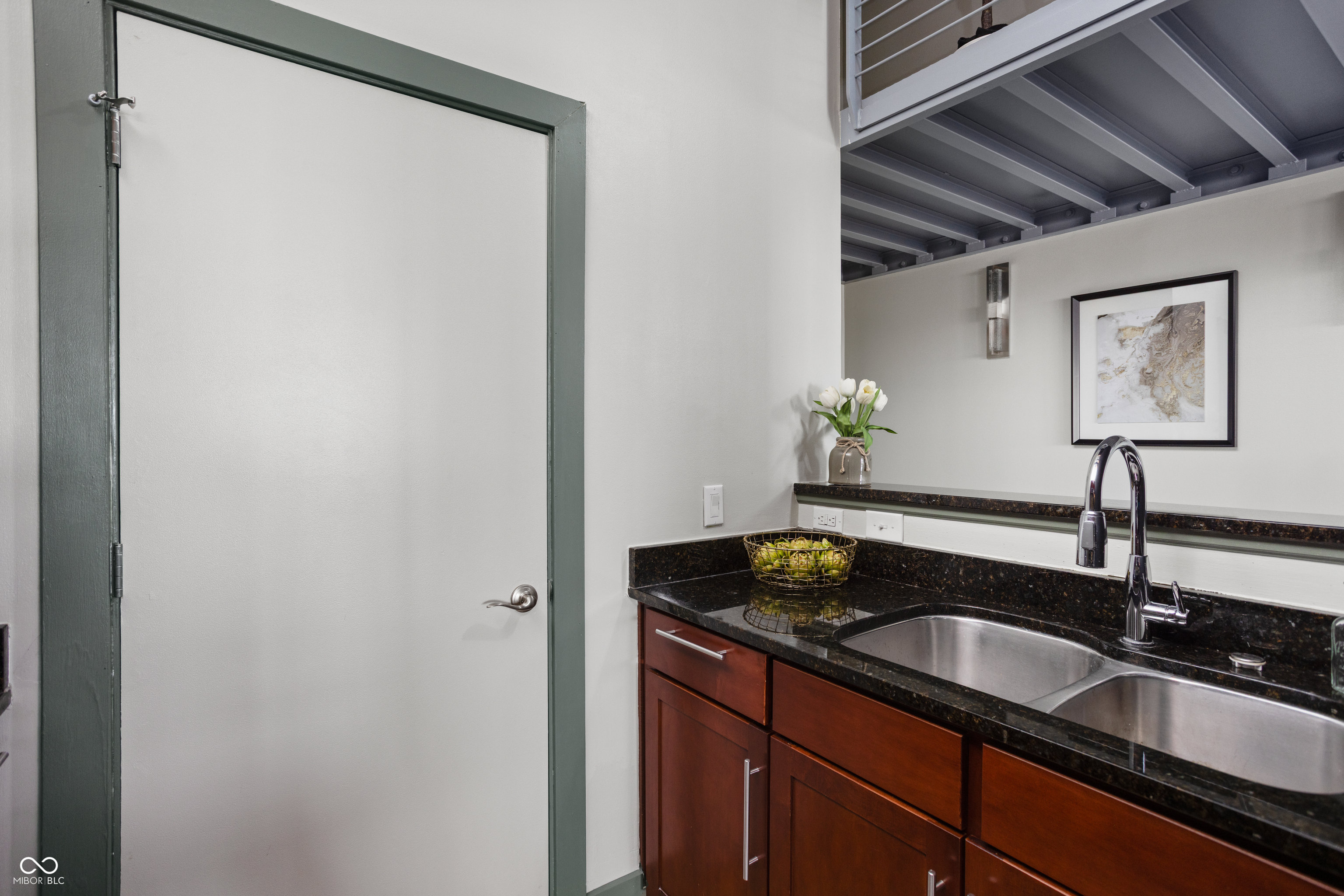 630 N College Avenue Unit: 408