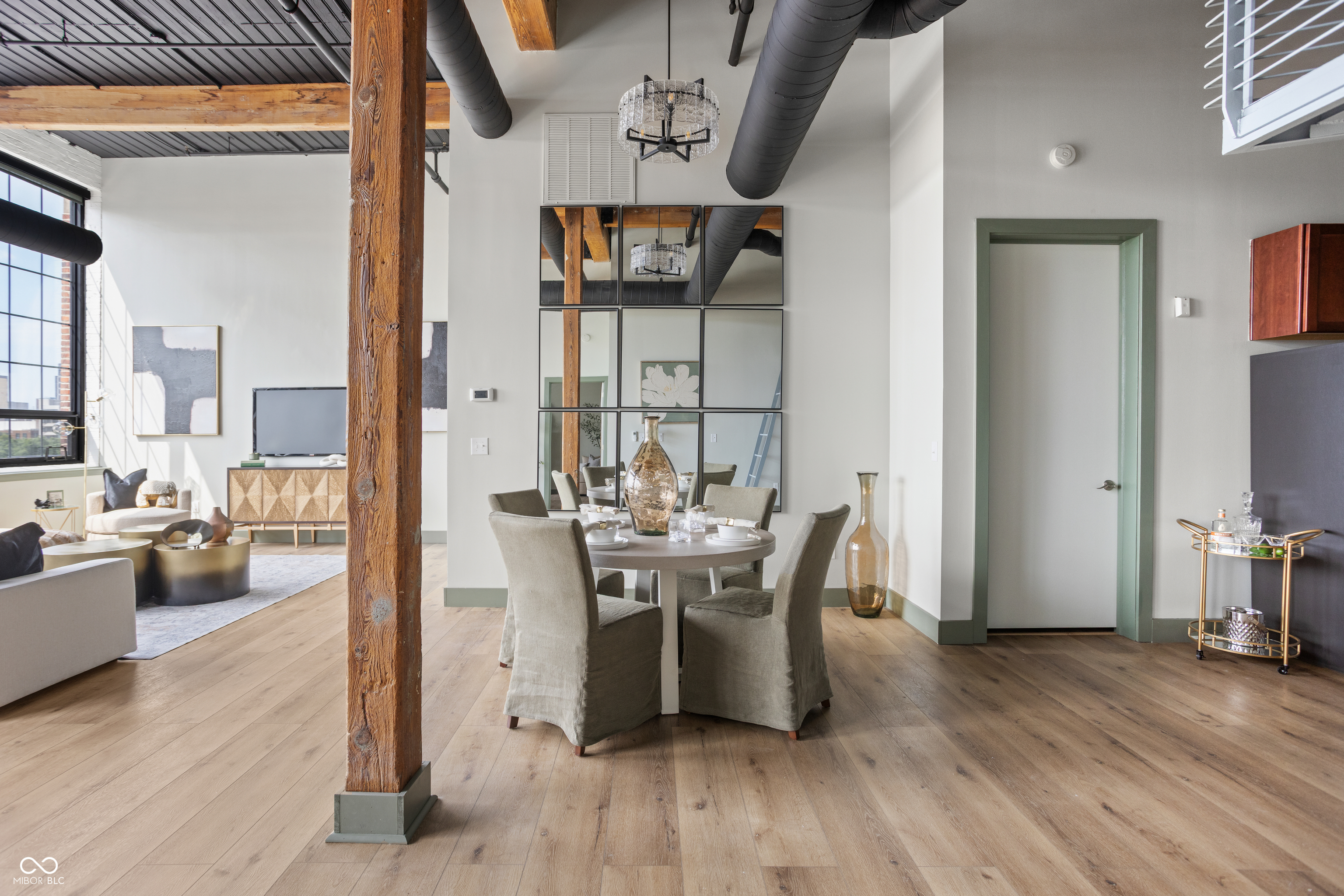 630 N College Avenue Unit: 408