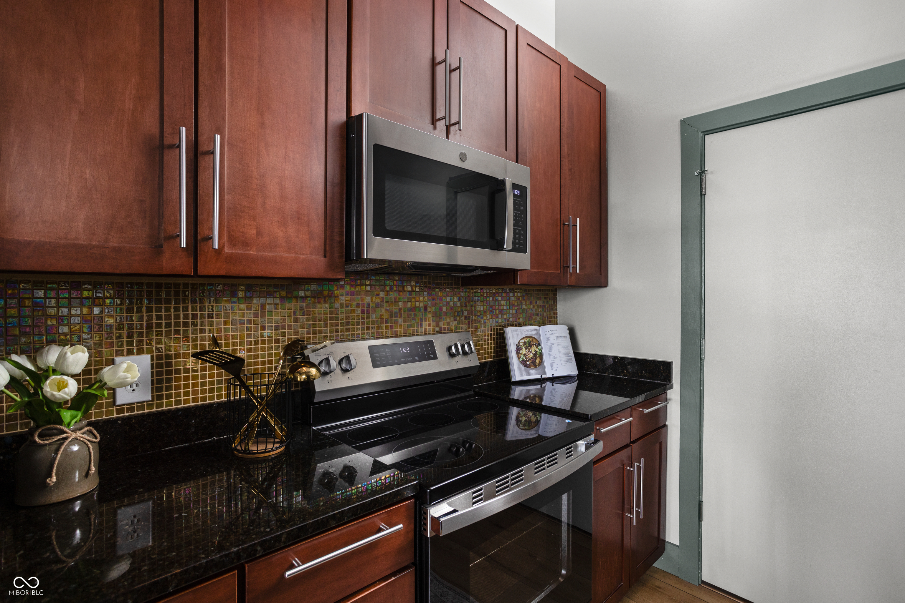 630 N College Avenue Unit: 408