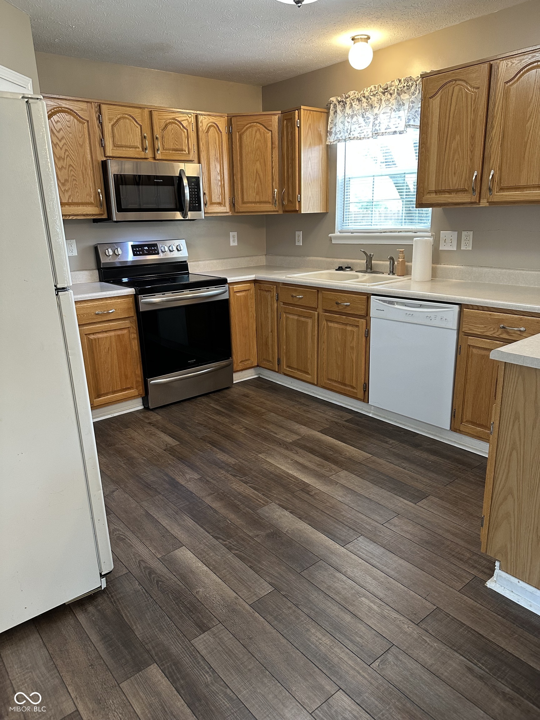 6414 Meadowfield Drive