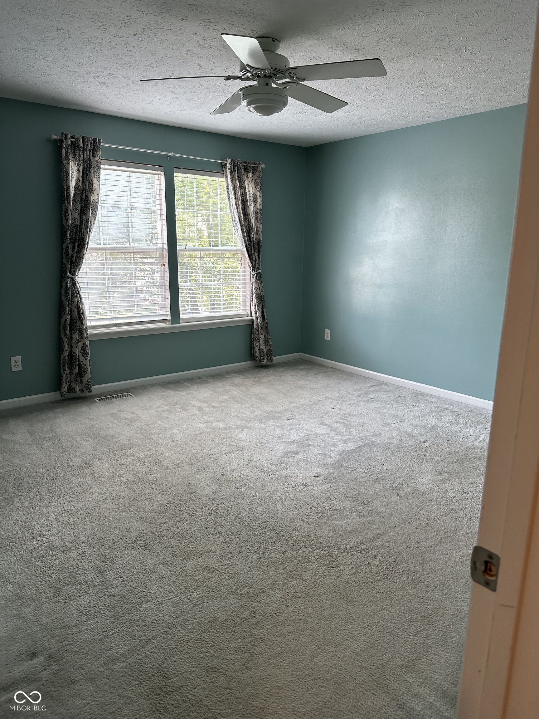 6414 Meadowfield Drive