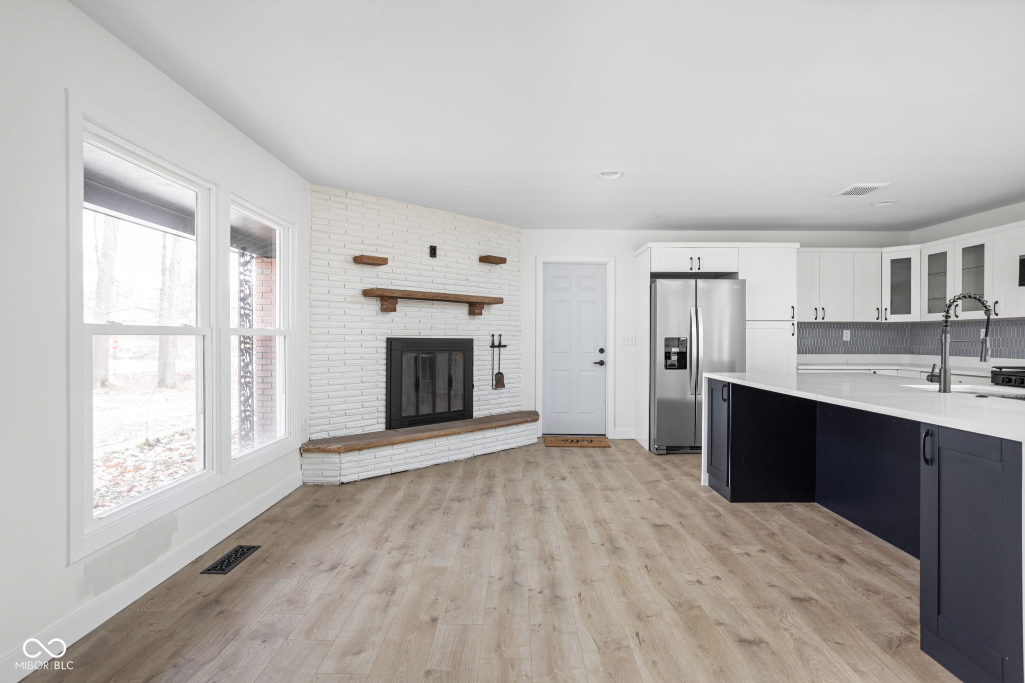 9114 Crestview Drive