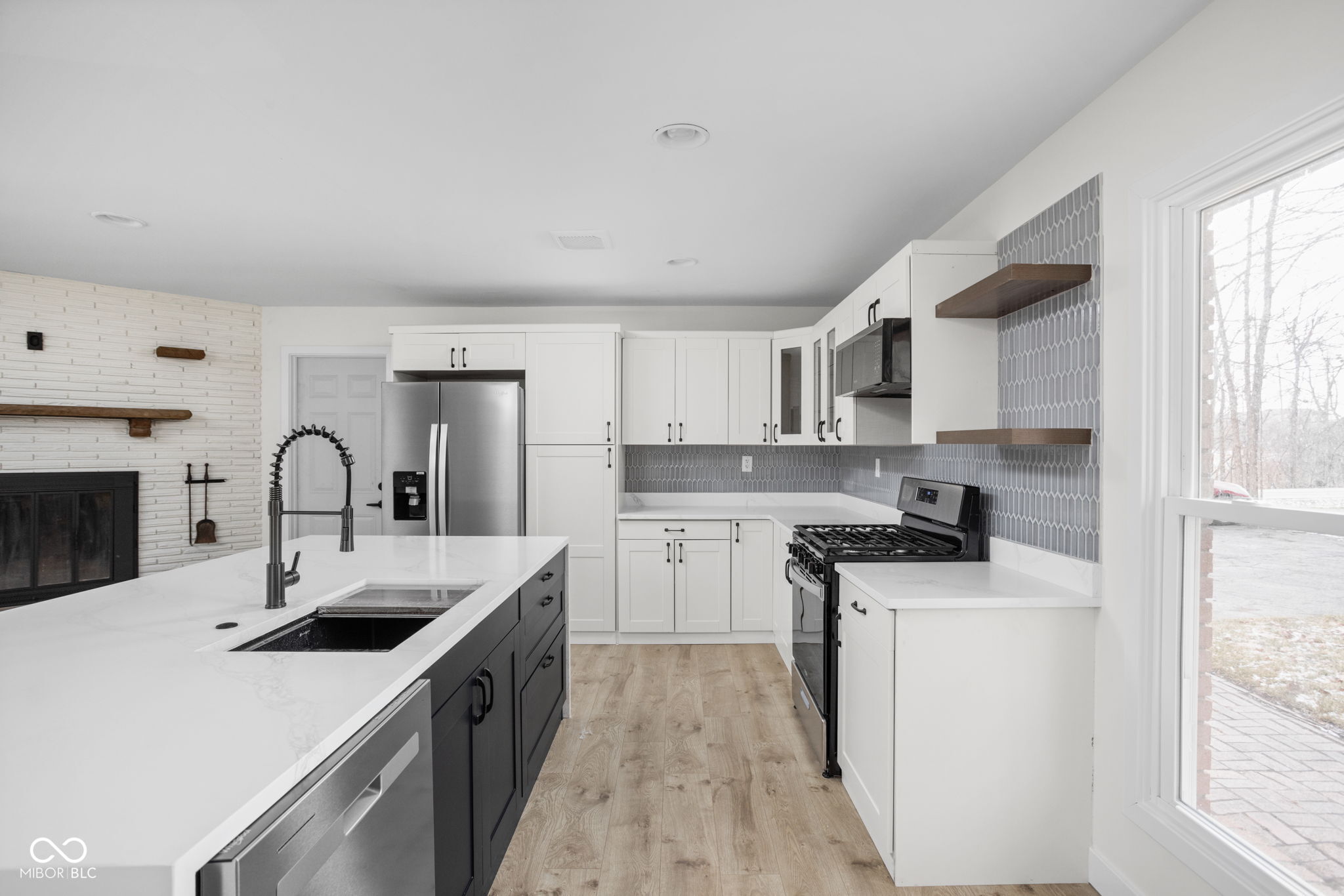 9114 Crestview Drive