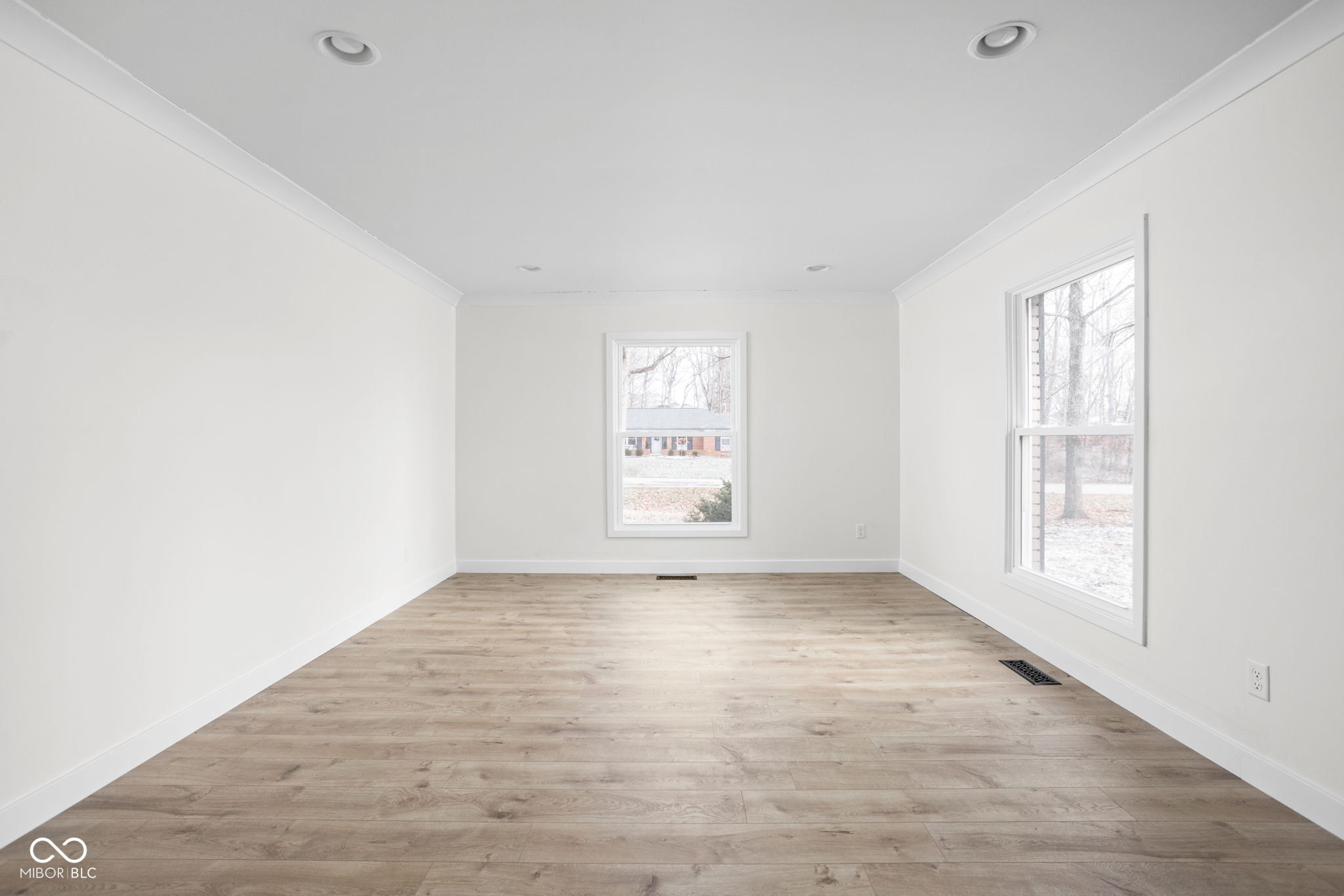 9114 Crestview Drive