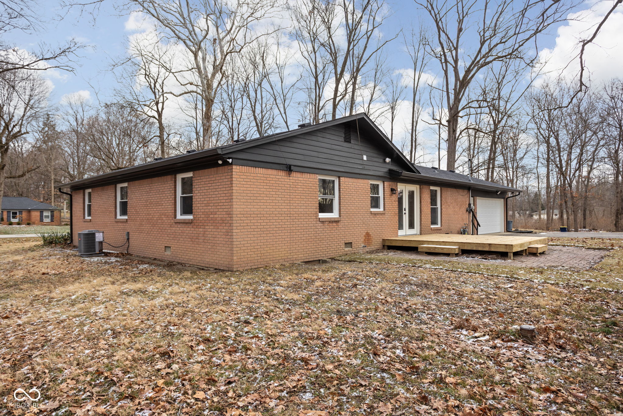 9114 Crestview Drive