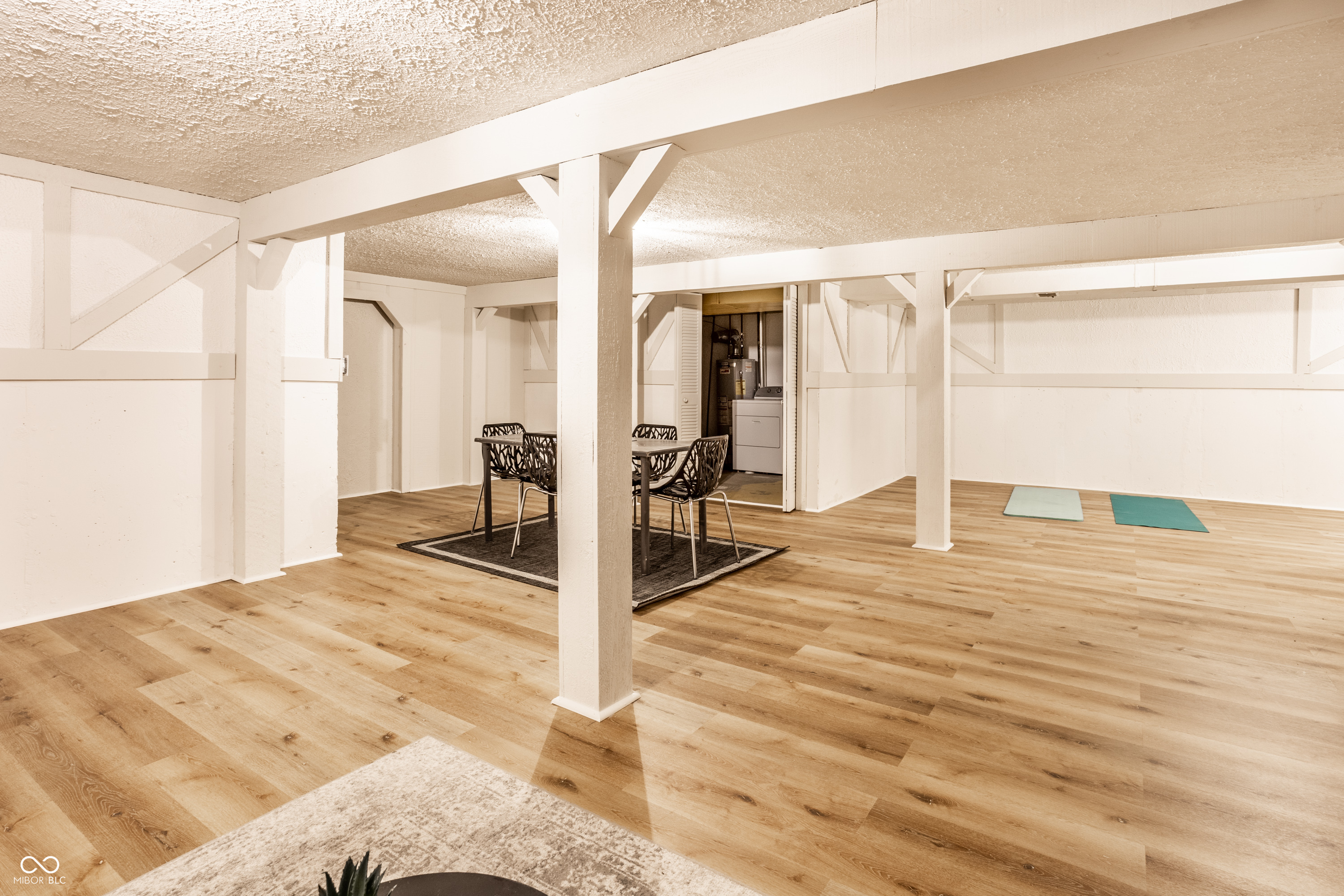 8729 Chapel Glen Drive