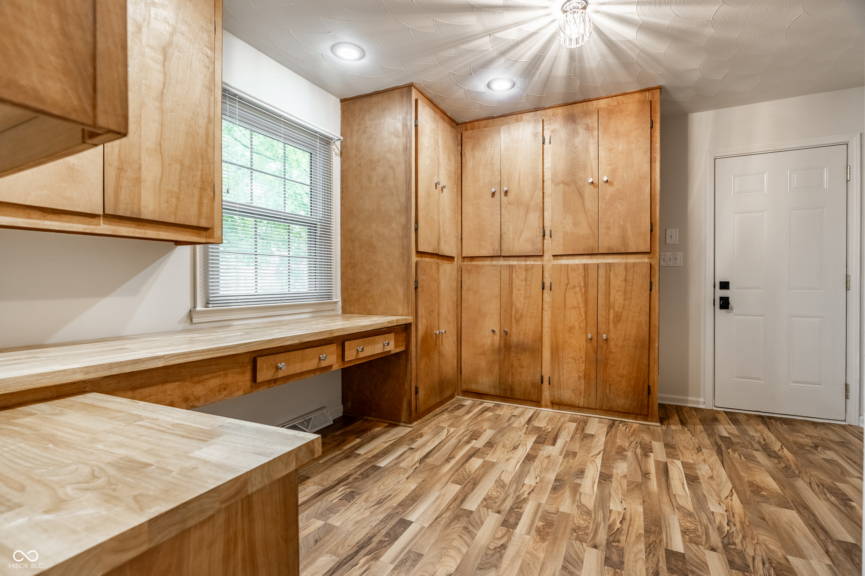 8729 Chapel Glen Drive