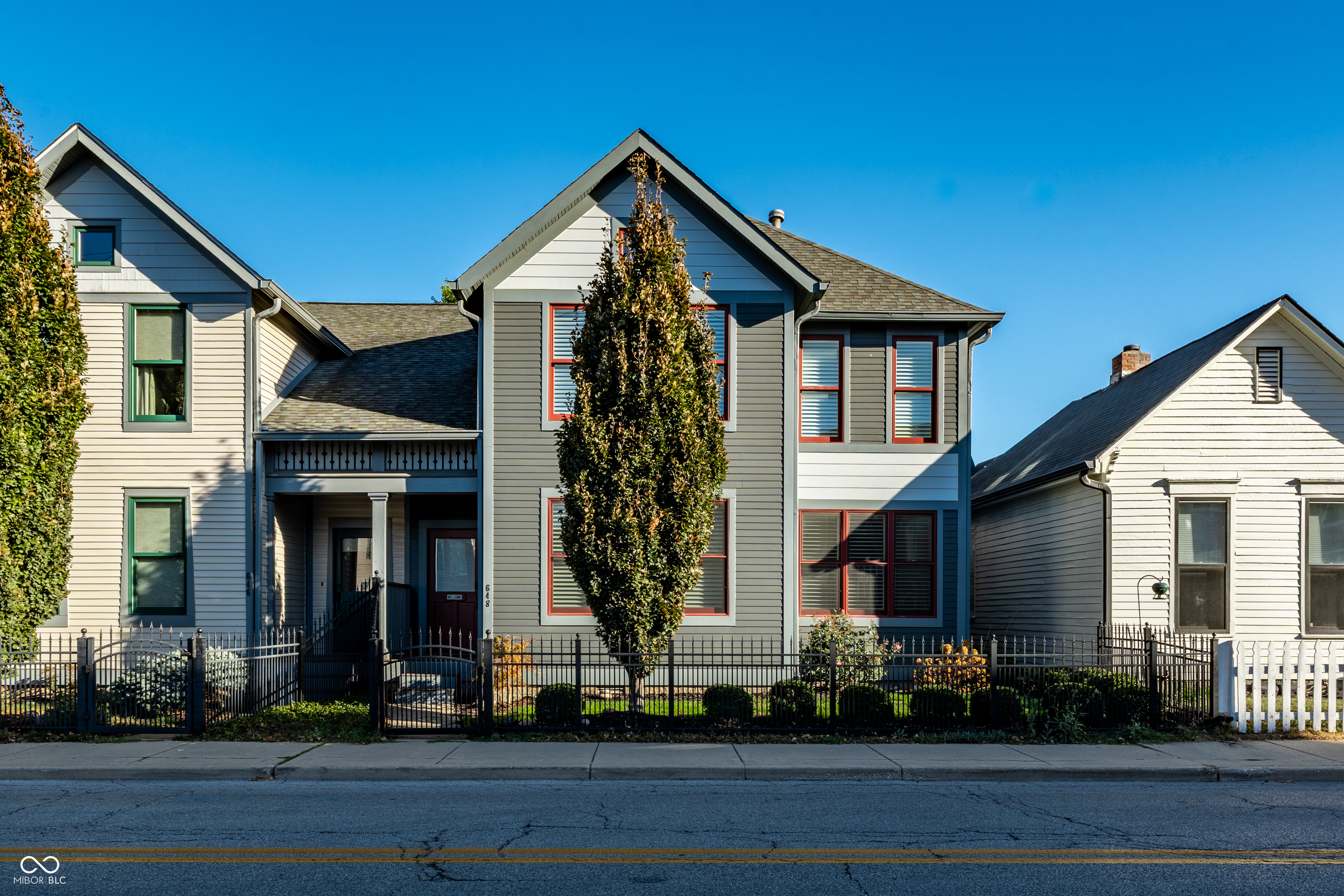 648 E Saint Clair Street